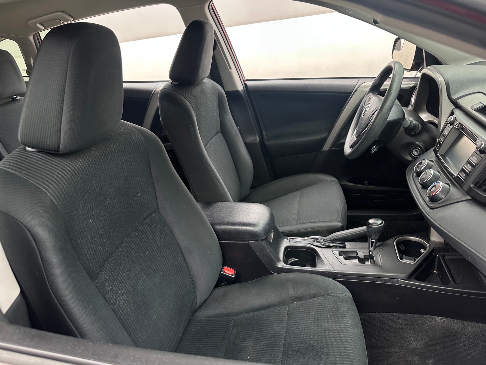 Thumbnail: 2018 Toyota RAV4 - 2