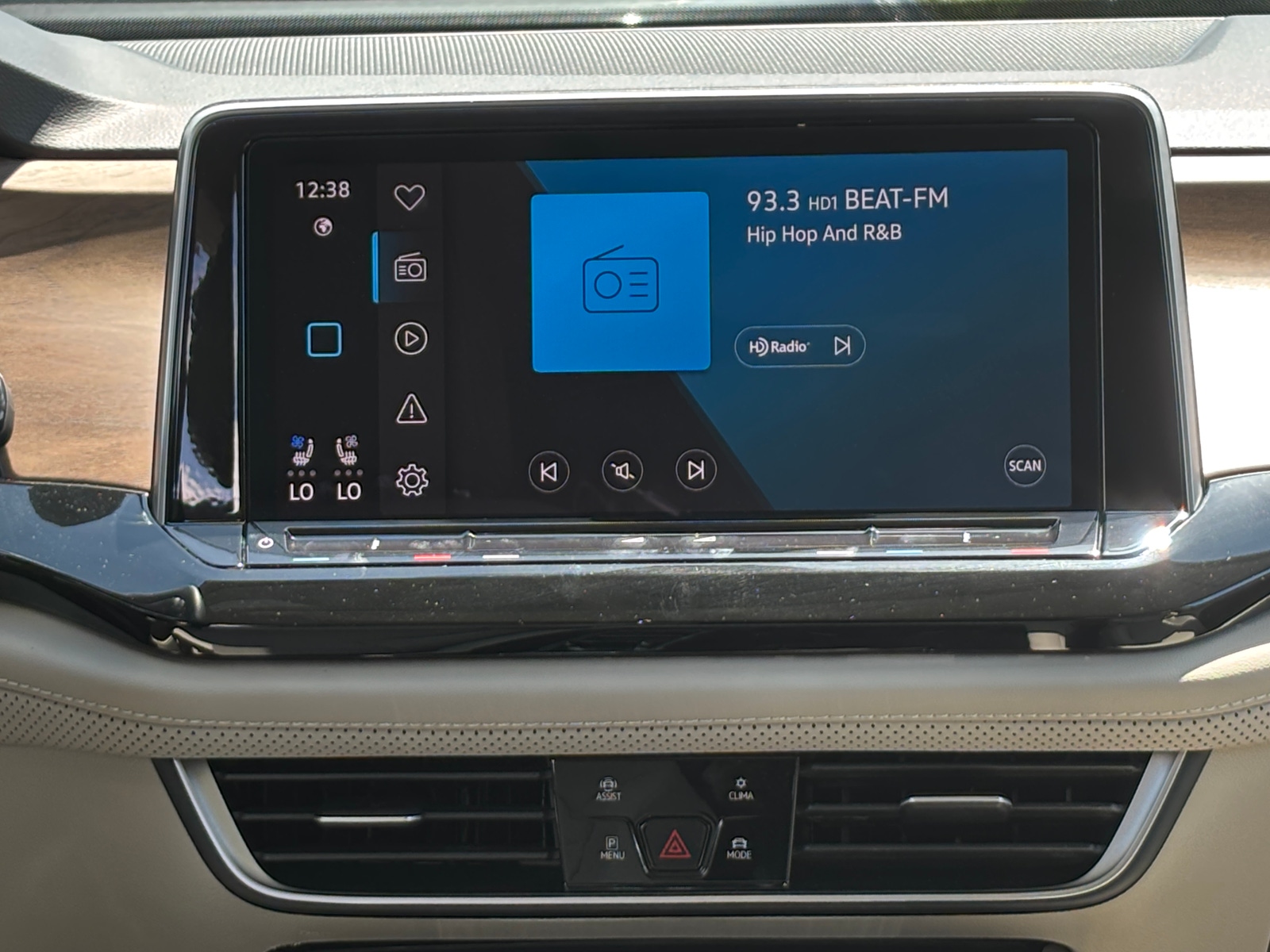 Thumbnail: 2026 Volkswagen Atlas - 3