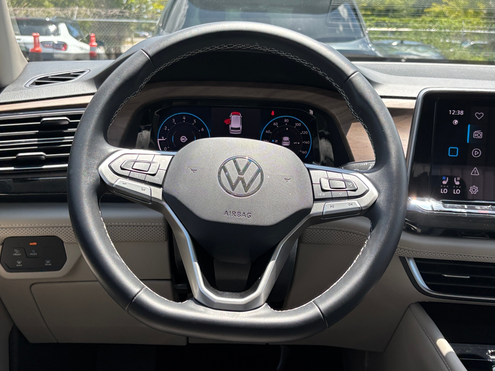 Thumbnail: 2026 Volkswagen Atlas - 4
