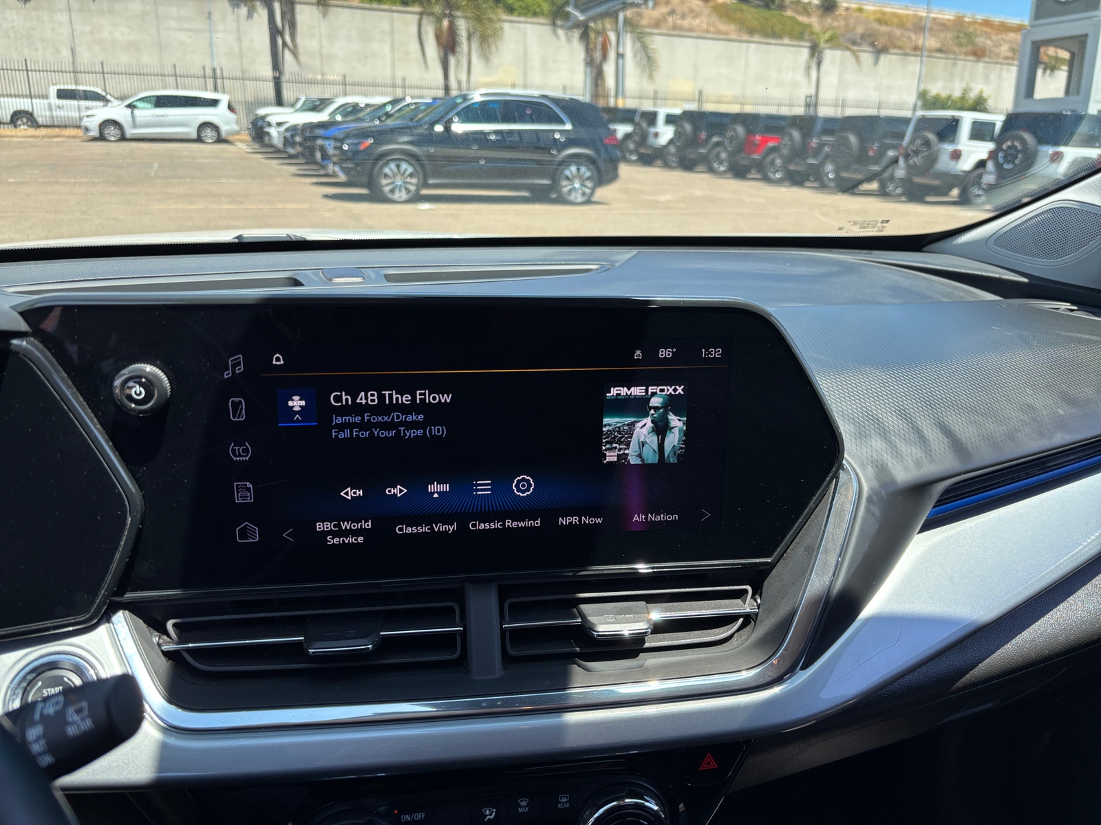 Thumbnail: 2025 Chevrolet Trax - 4