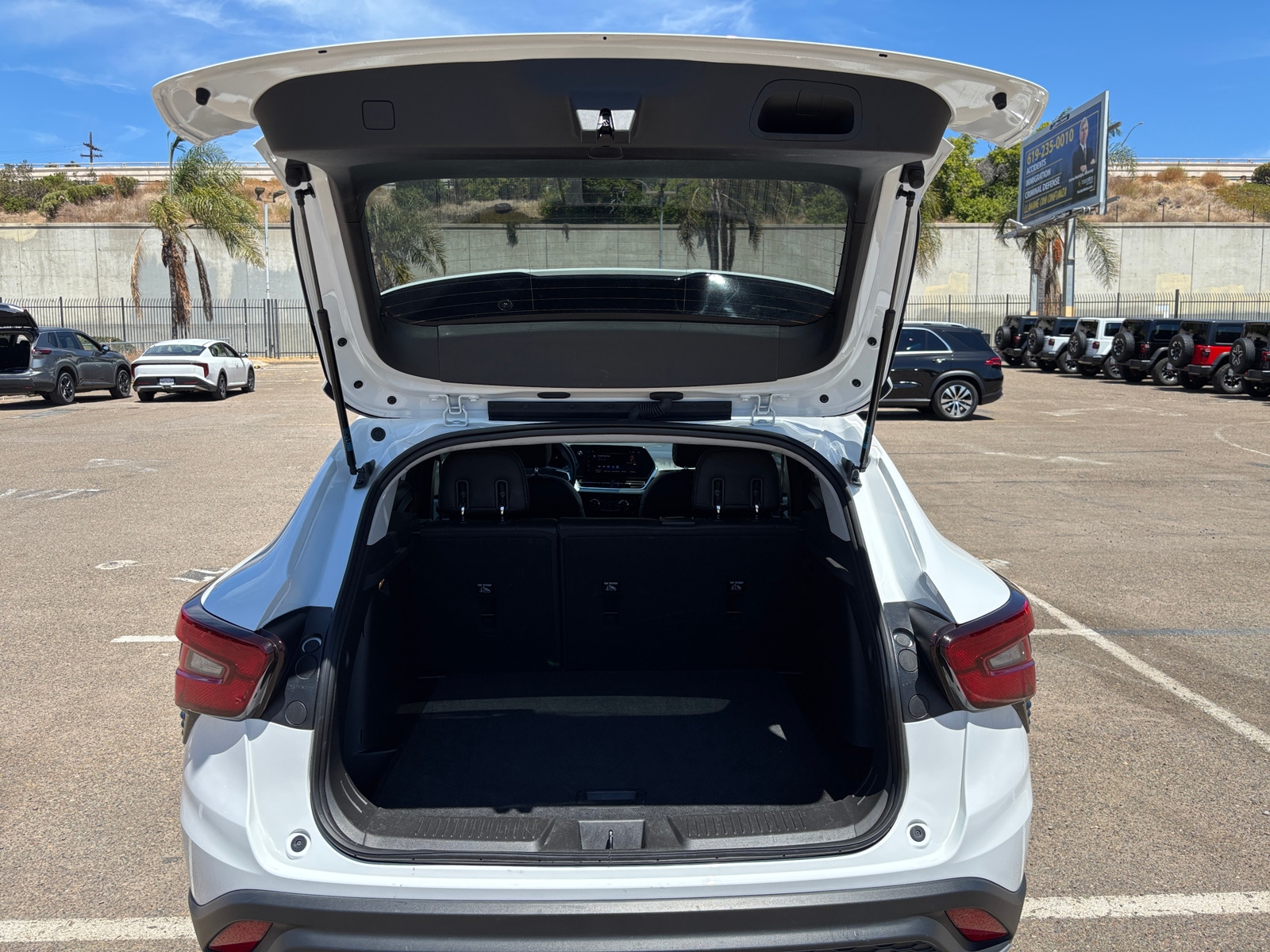 Thumbnail: 2025 Chevrolet Trax - 6
