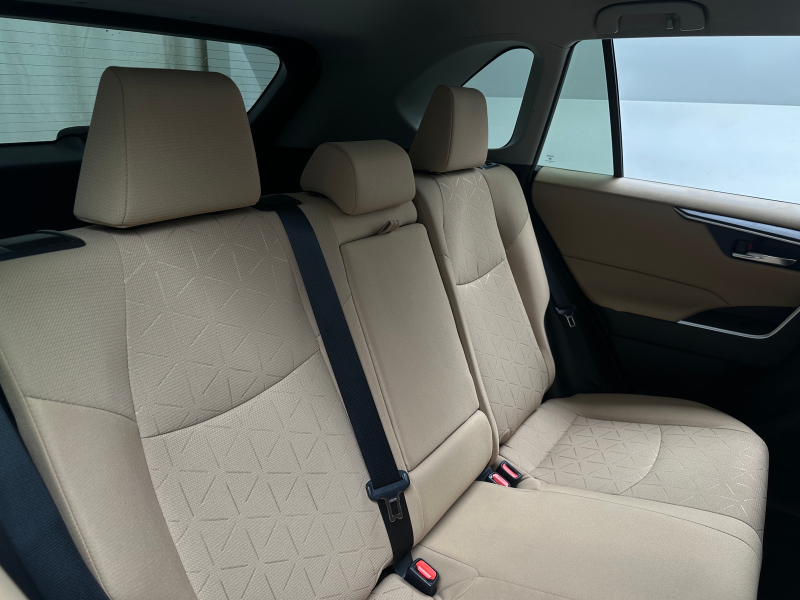 Thumbnail: 2021 Toyota RAV4 - 6