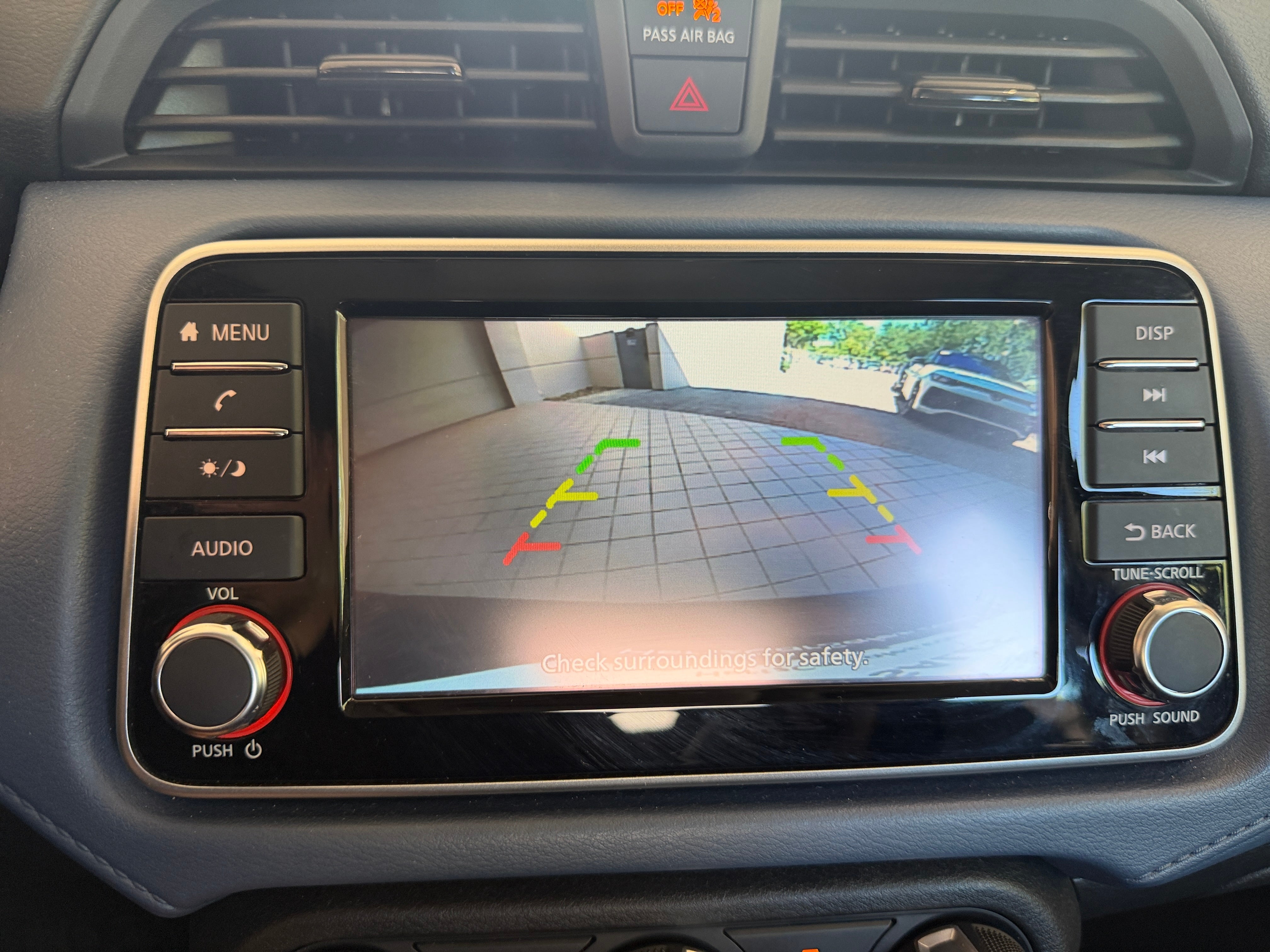 2025 Nissan Versa Sedan SV - Photo 4