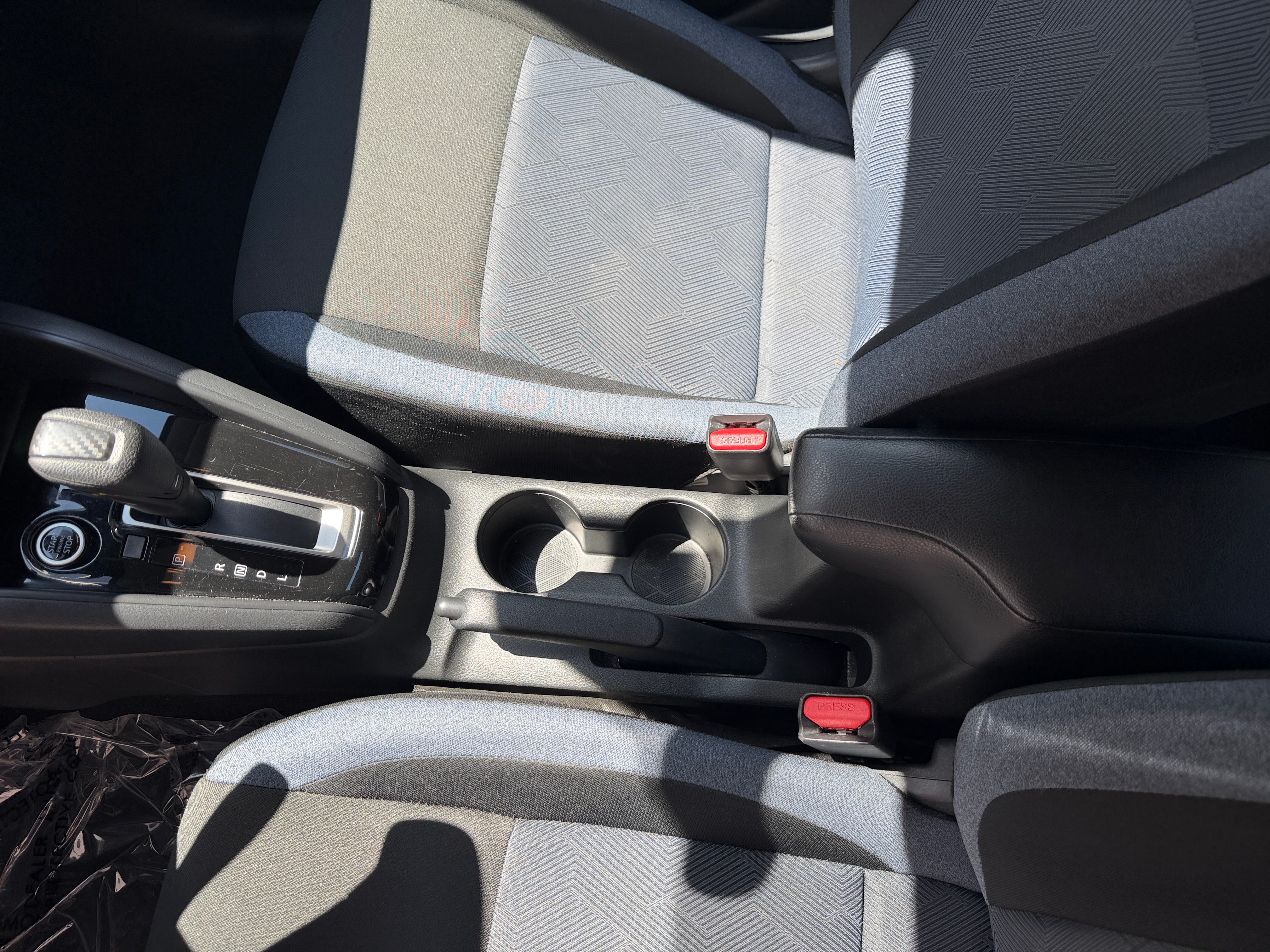 2025 Nissan Versa Sedan SV - Photo 6