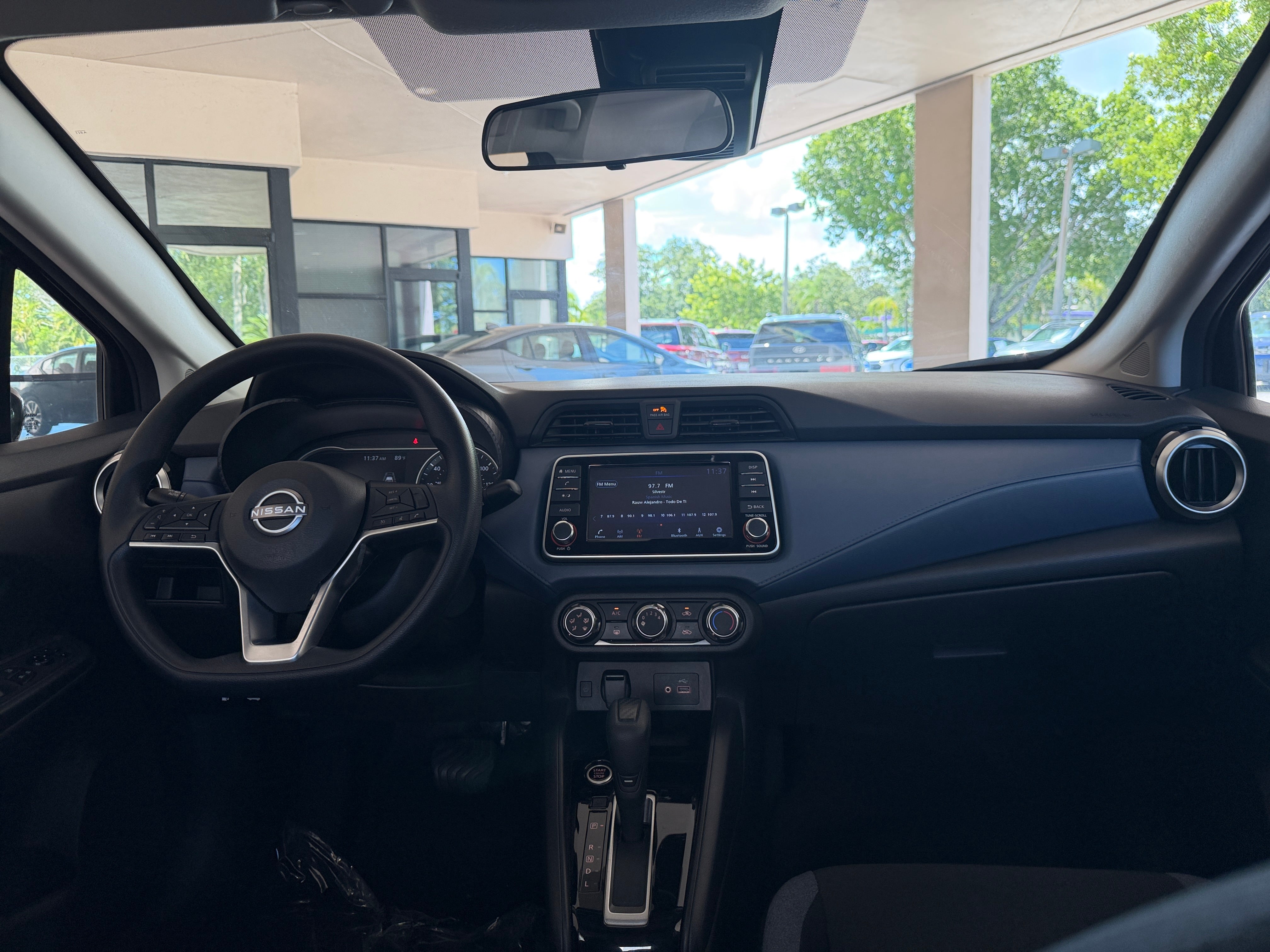 2025 Nissan Versa Sedan SV - Photo 8