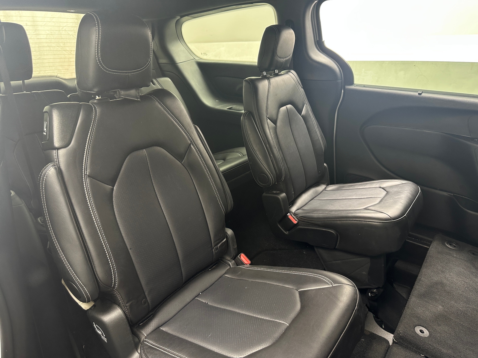 Thumbnail: 2026 Chrysler Pacifica - 5