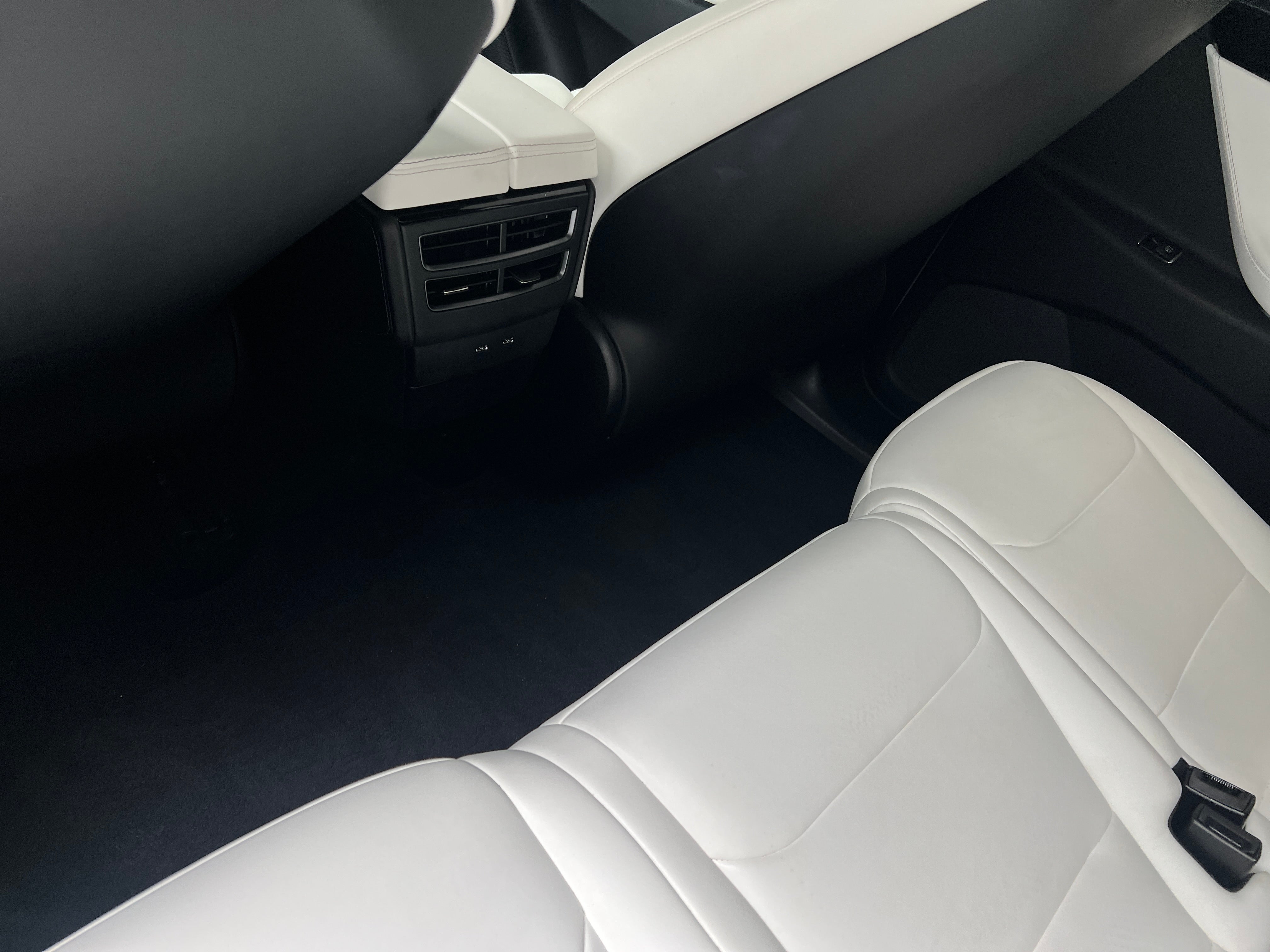Used 2018 Tesla Model X 75D with VIN 5YJXCDE21JF121596 for sale in Auburn, WA