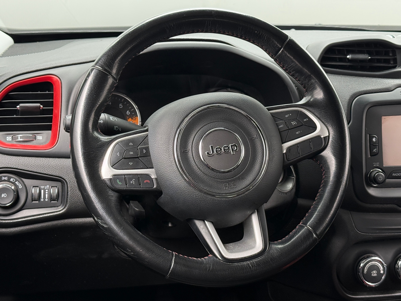 Thumbnail: 2017 Jeep Renegade - 5