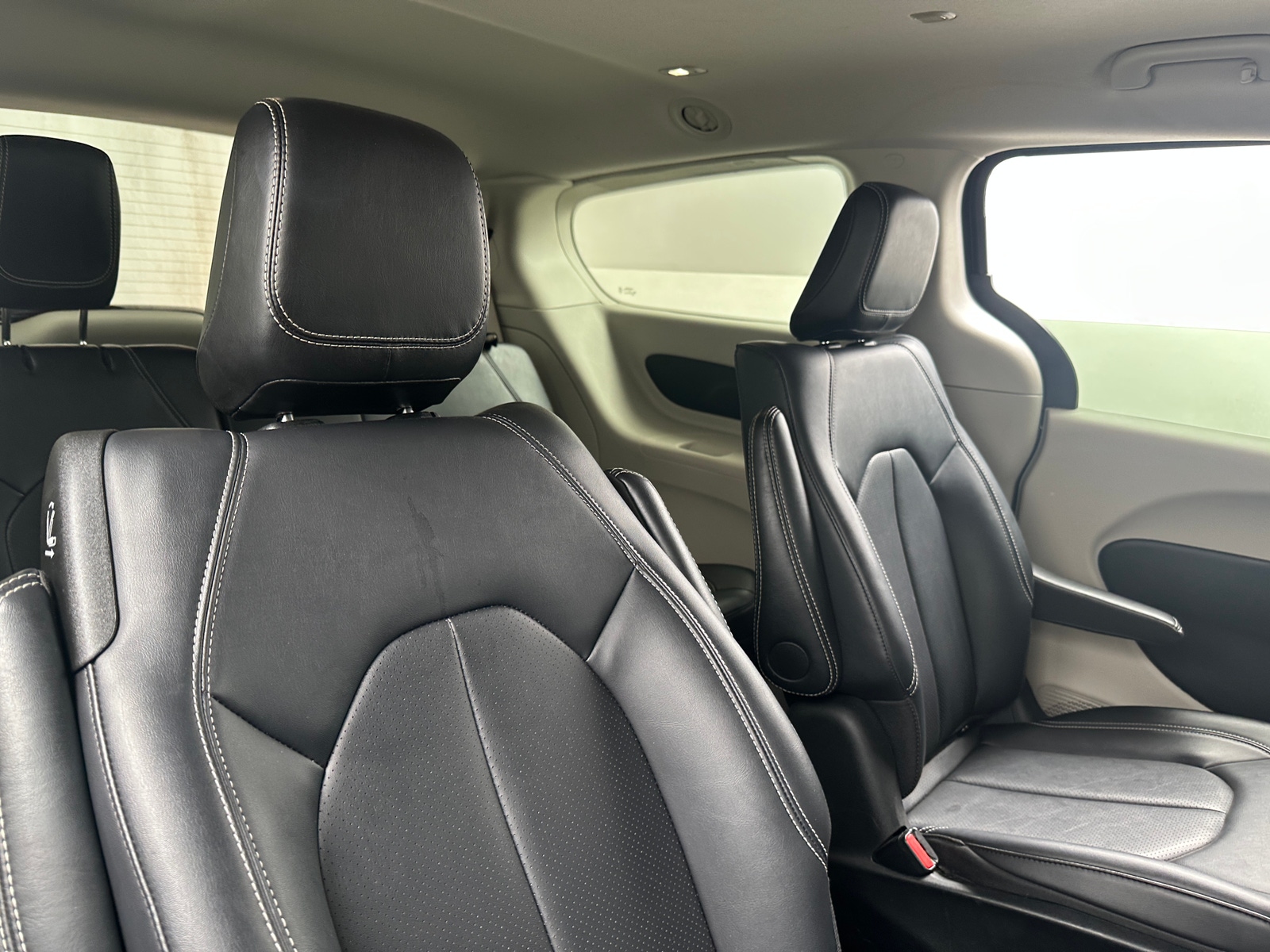 Thumbnail: 2024 Chrysler Pacifica - 5