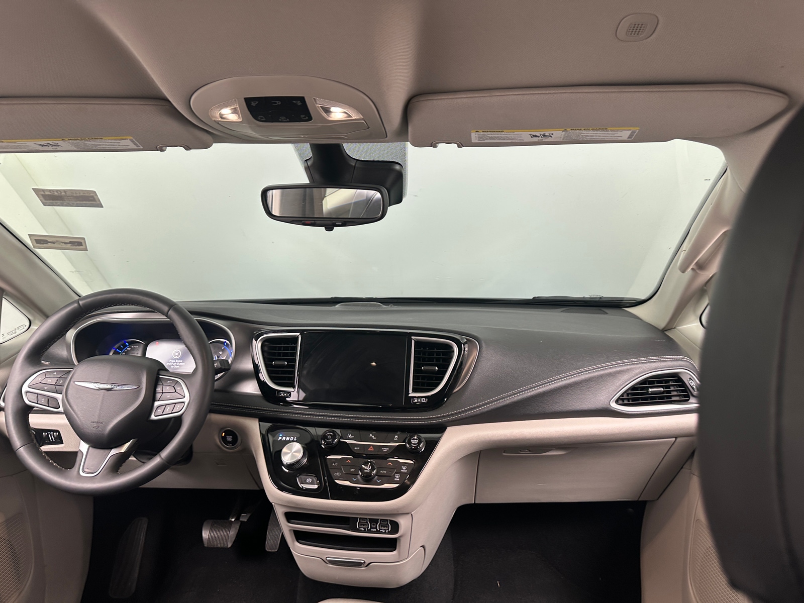 Thumbnail: 2024 Chrysler Pacifica - 2