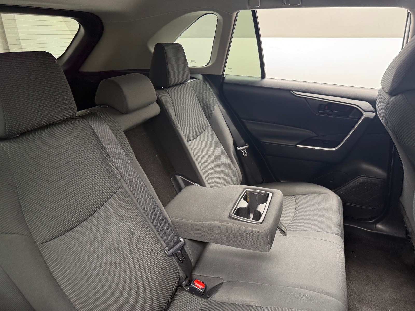 Thumbnail: 2021 Toyota RAV4 - 6