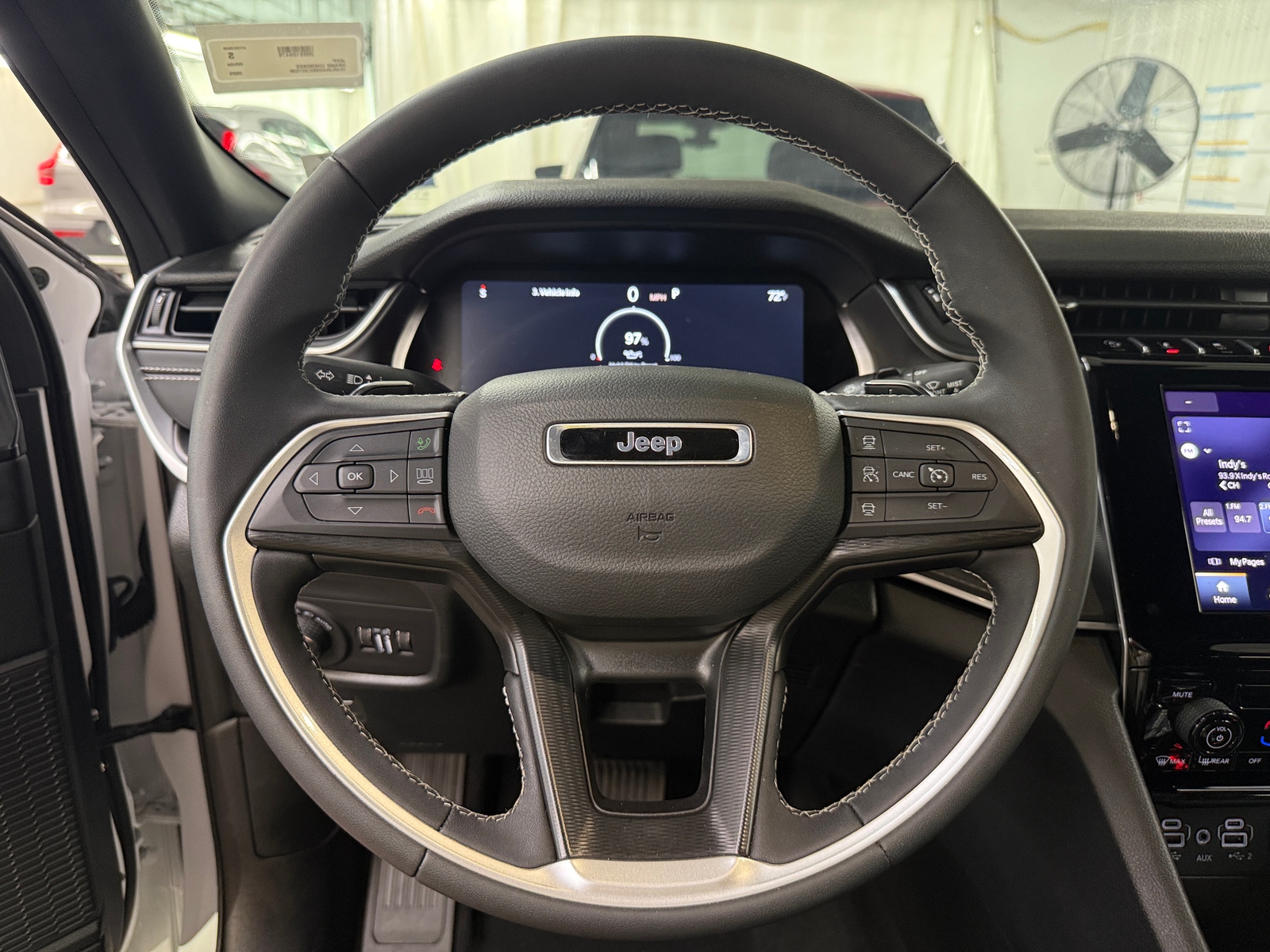 Thumbnail: 2025 Jeep Grand Cherokee - 5
