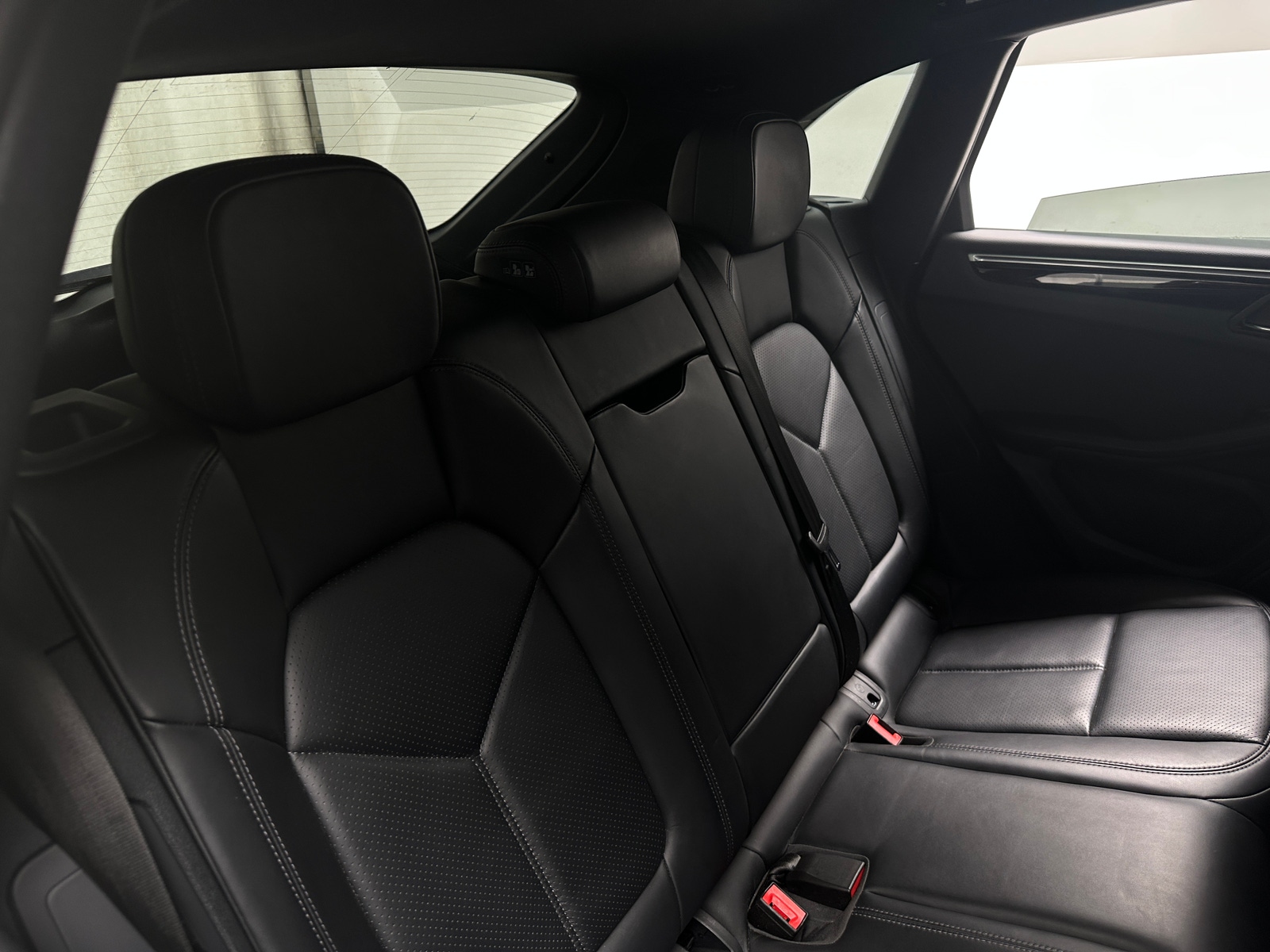 Thumbnail: 2024 Porsche Macan - 5