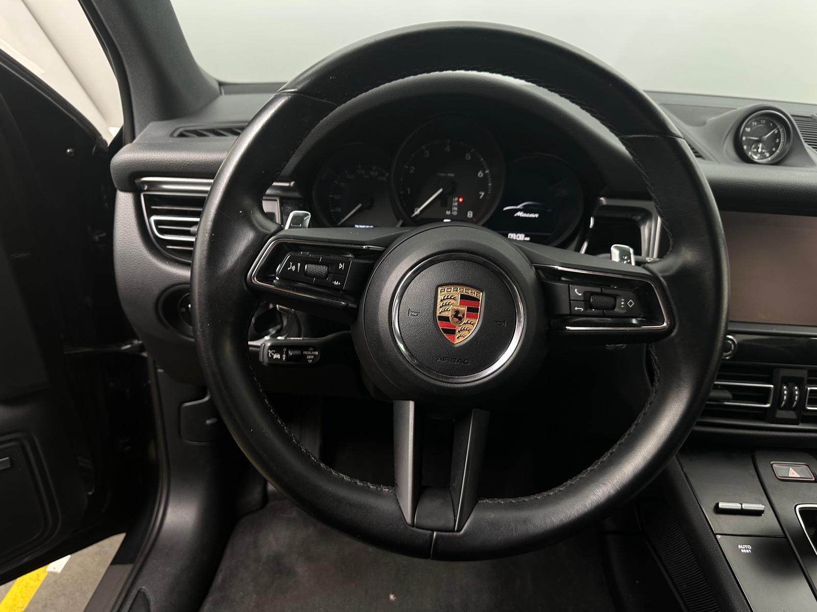 Thumbnail: 2024 Porsche Macan - 4