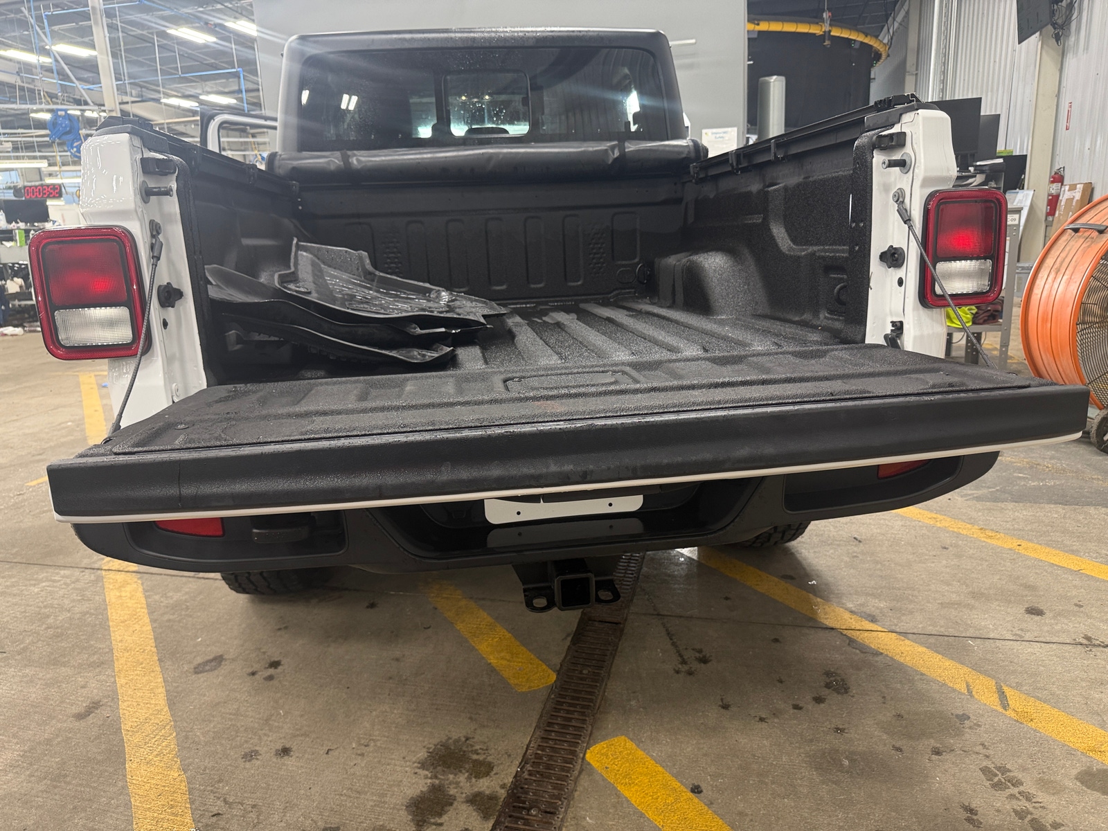 Thumbnail: 2022 Jeep Gladiator - 6