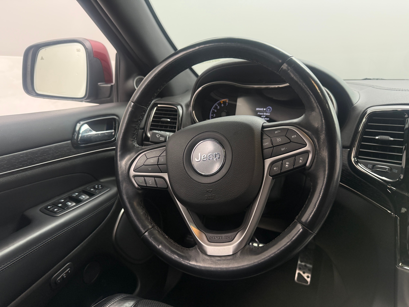 Thumbnail: 2020 Jeep Grand Cherokee - 4