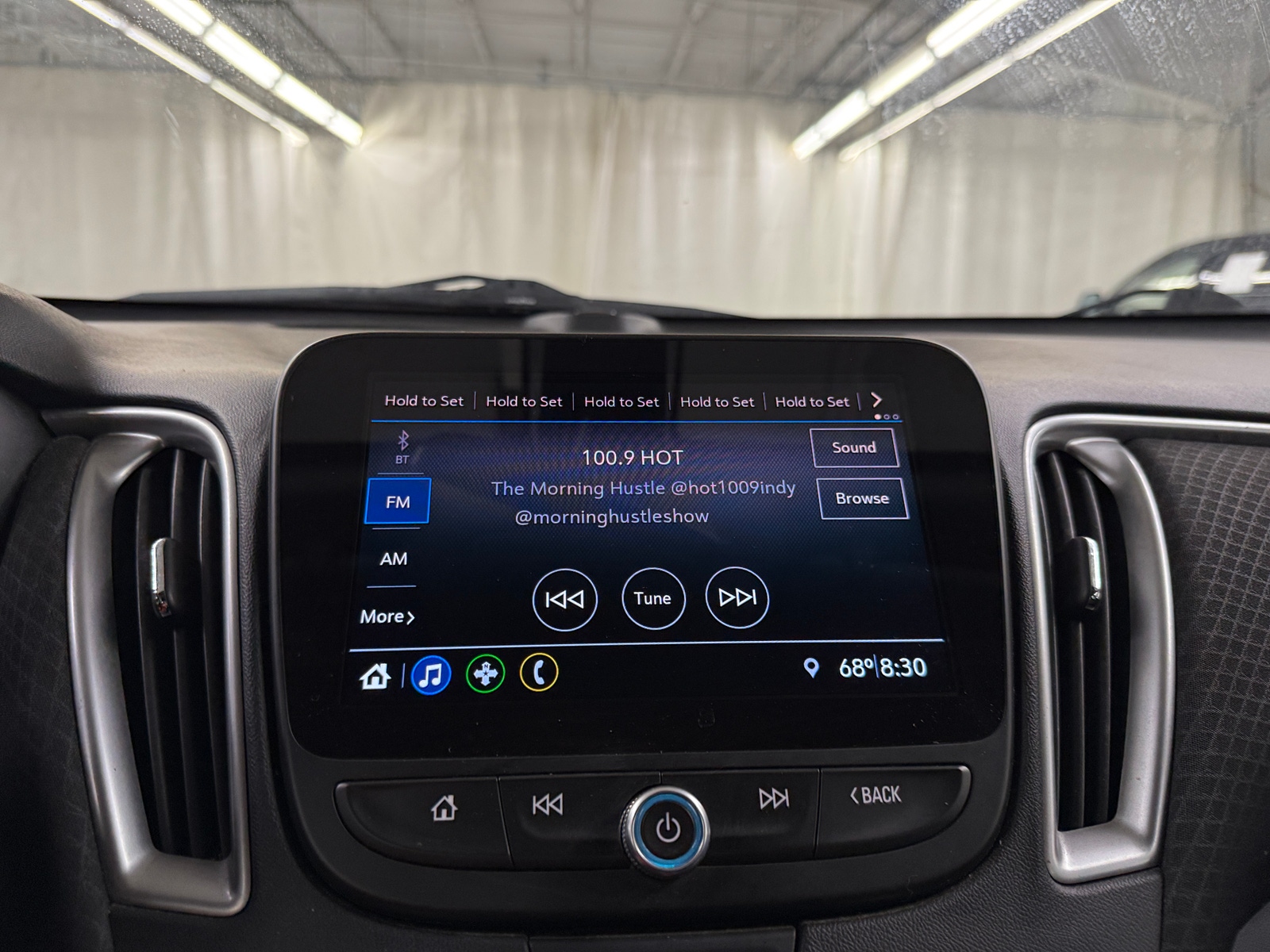 Thumbnail: 2019 Chevrolet Malibu - 4