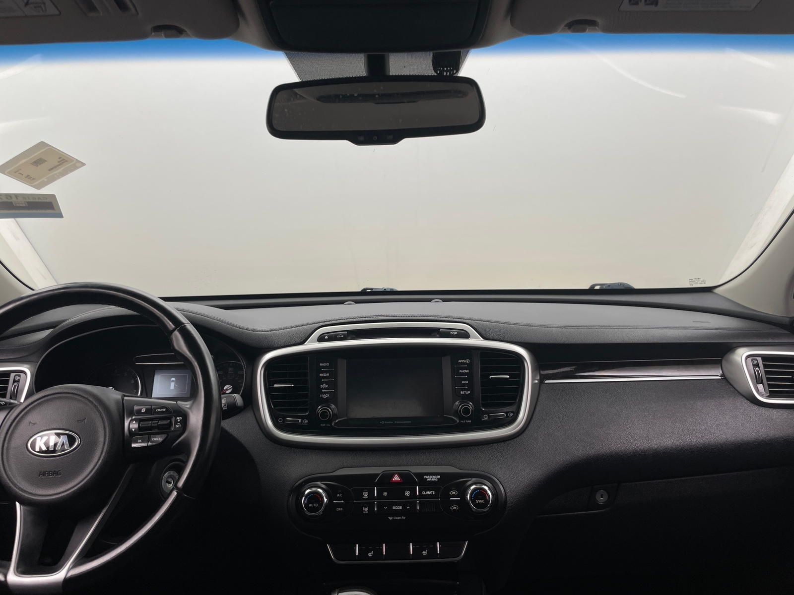 Thumbnail: 2017 Kia Sorento - 3