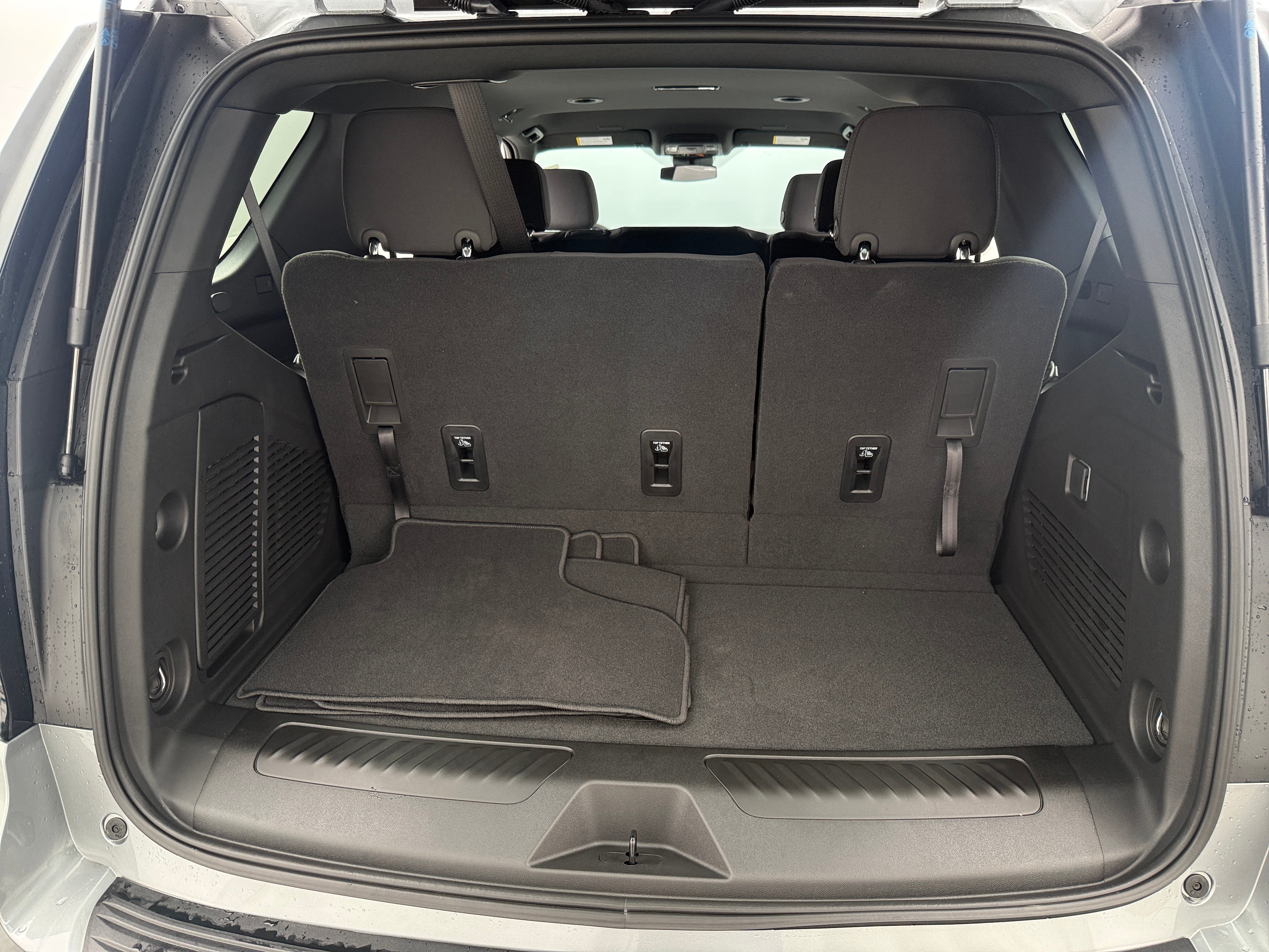 2026 Chevrolet Tahoe LS - Photo 2