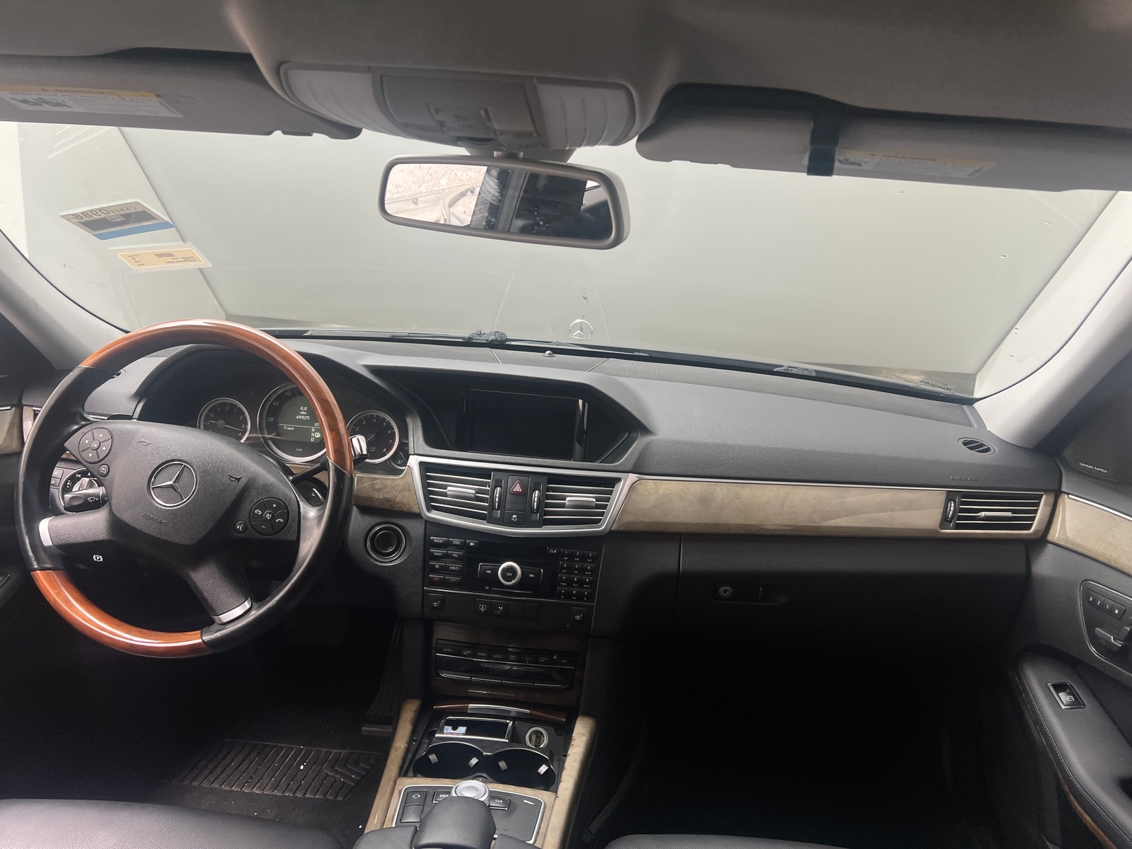 Thumbnail: 2010 Mercedes-Benz E-Class - 2