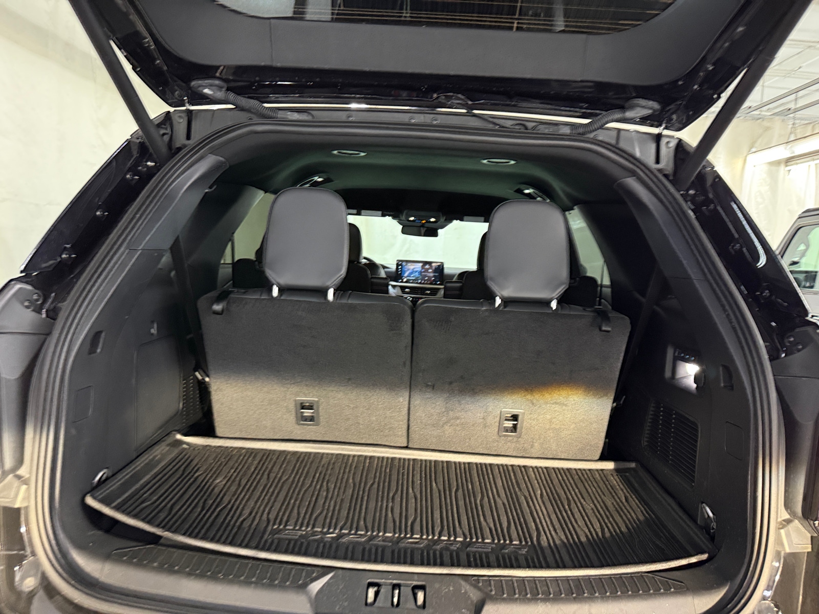 Thumbnail: 2025 Ford Explorer - 6