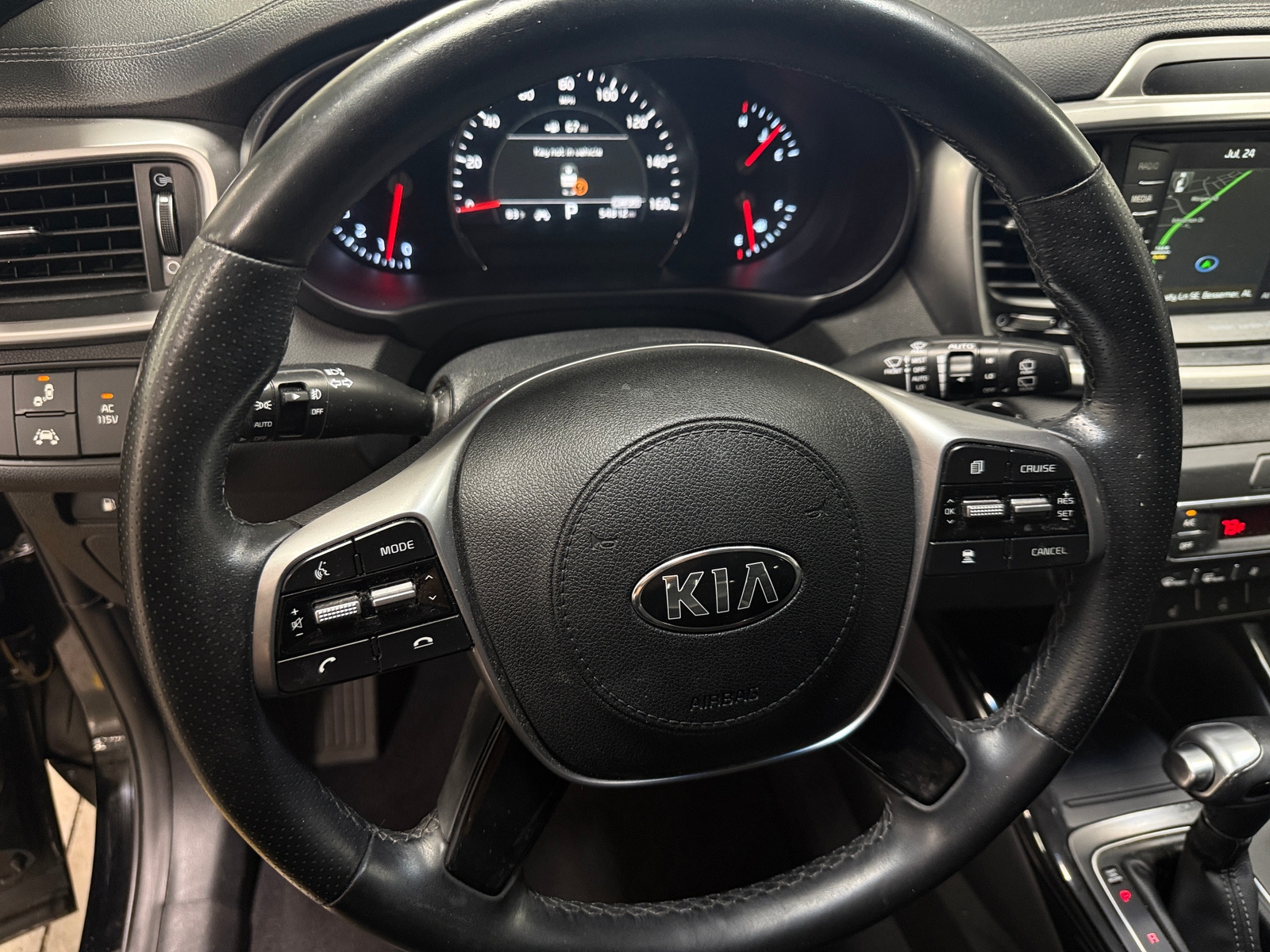 Thumbnail: 2019 Kia Sorento - 4