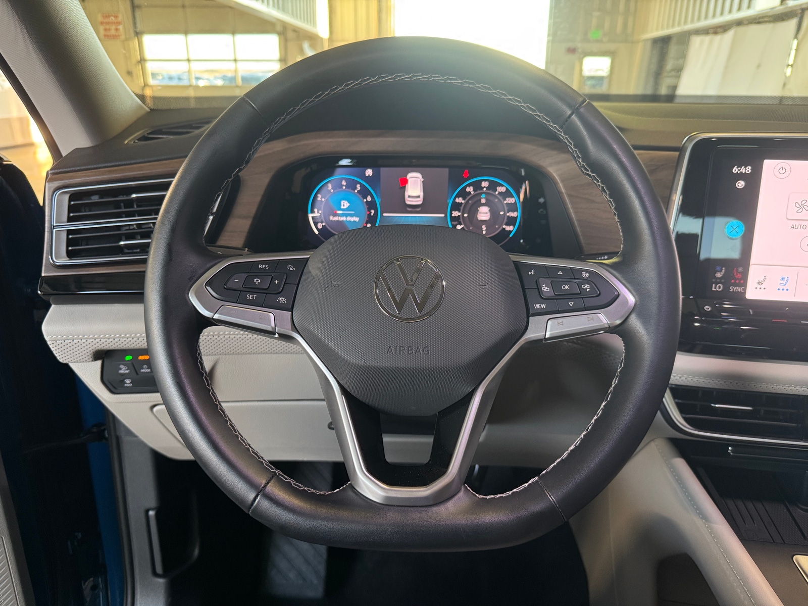 Thumbnail: 2025 Volkswagen Atlas - 4