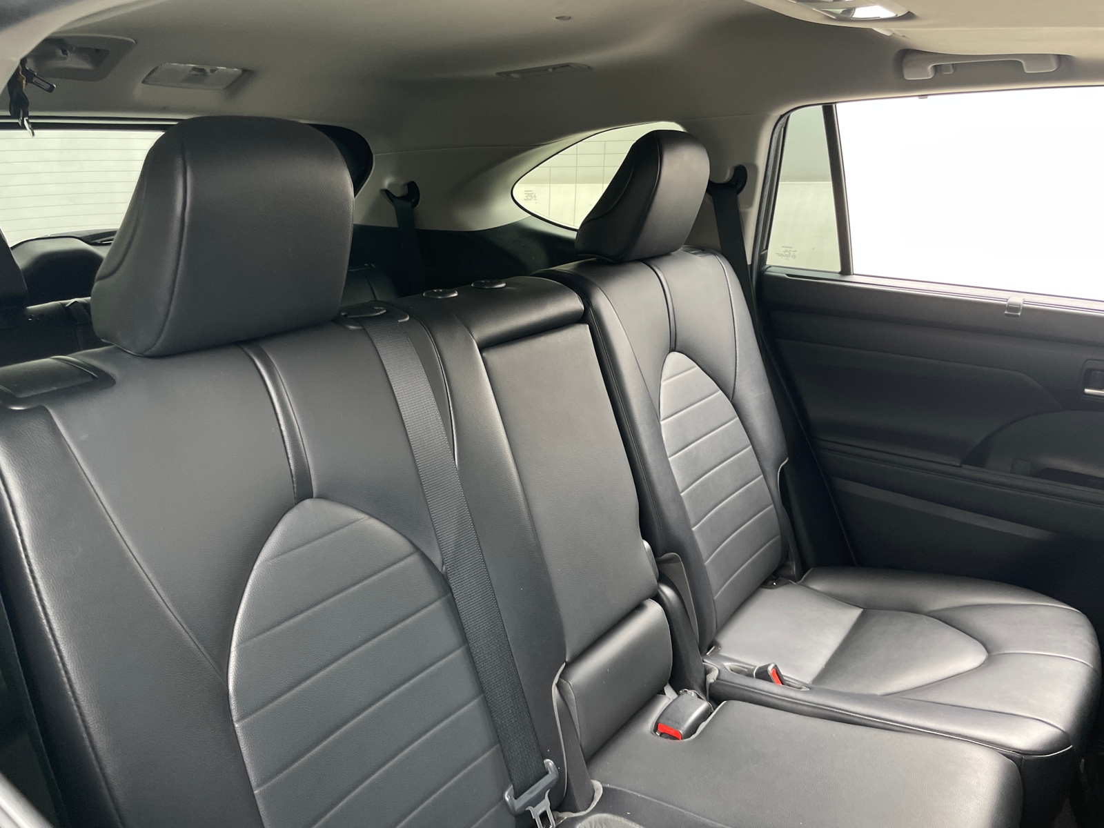 Thumbnail: 2021 Toyota Highlander - 5