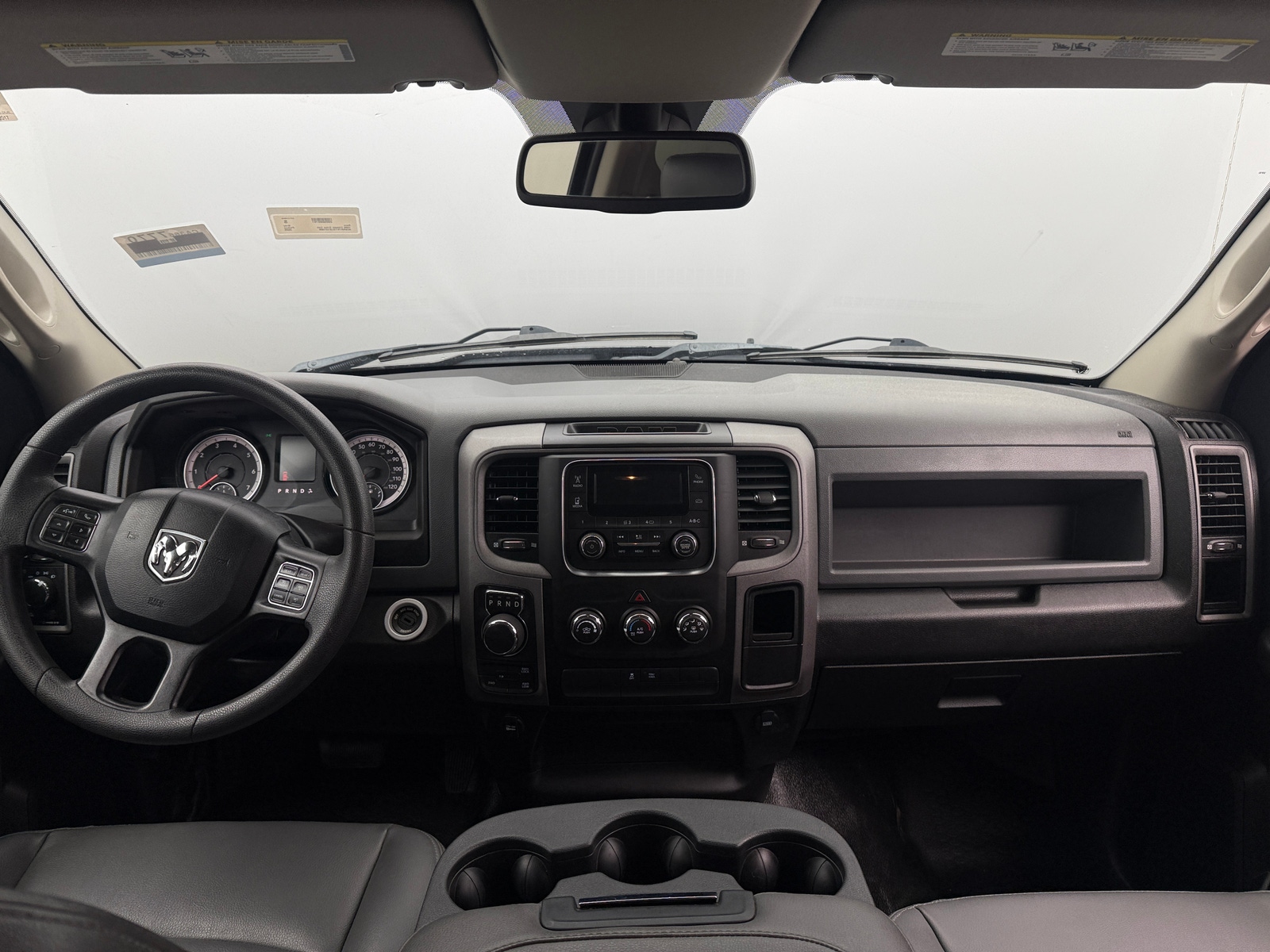 Thumbnail: 2020 RAM 1500 Classic - 3