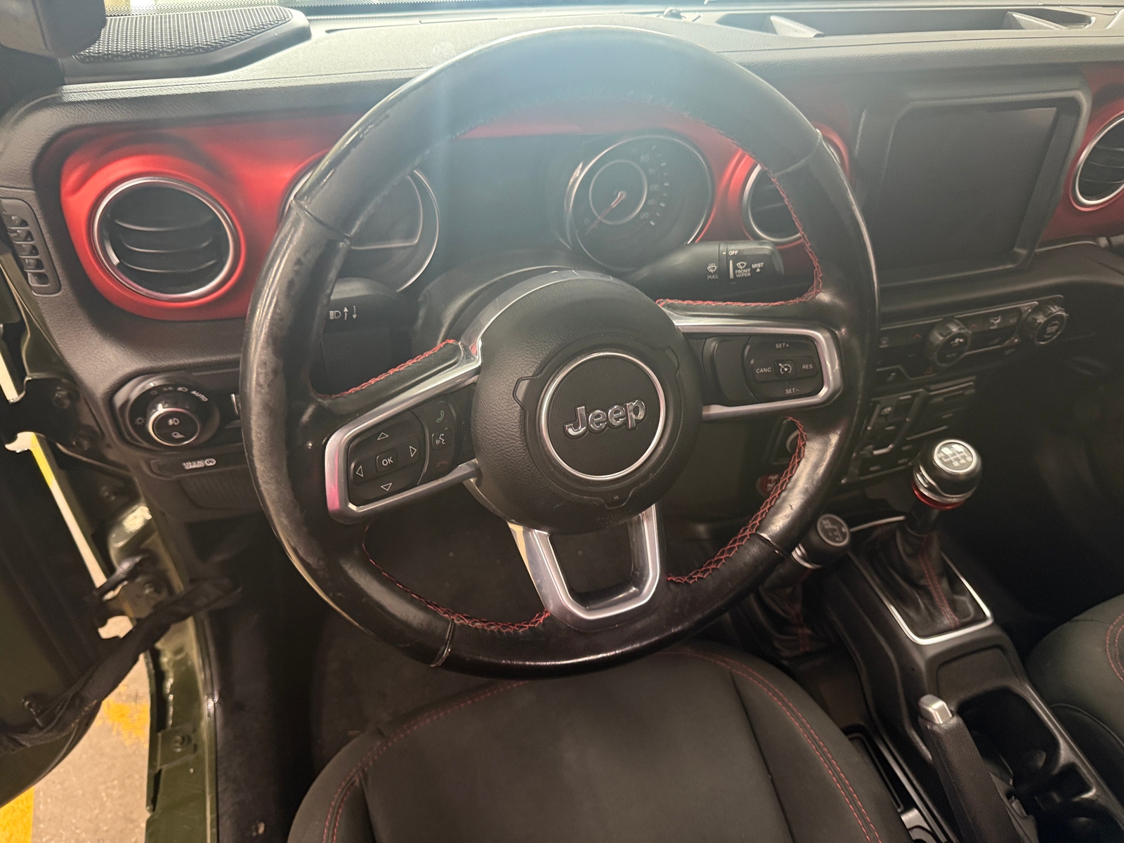 Thumbnail: 2021 Jeep Gladiator - 5