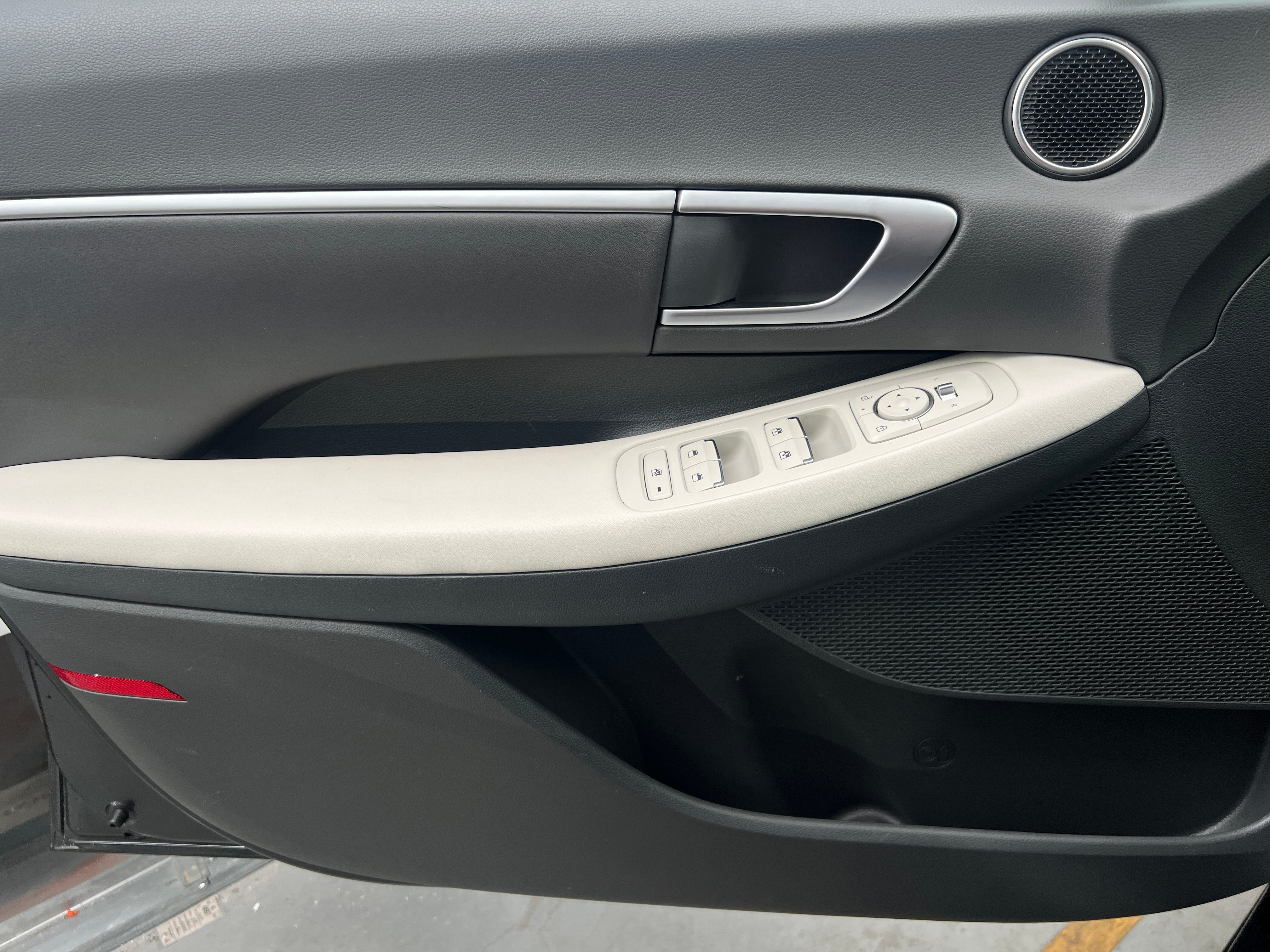 2025 Hyundai Sonata Hybrid