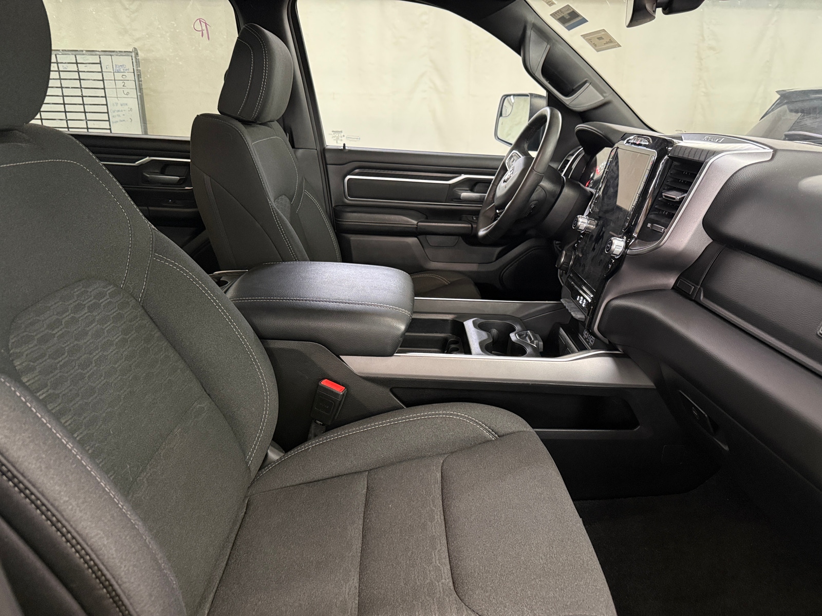 Thumbnail: 2025 RAM 1500 - 2