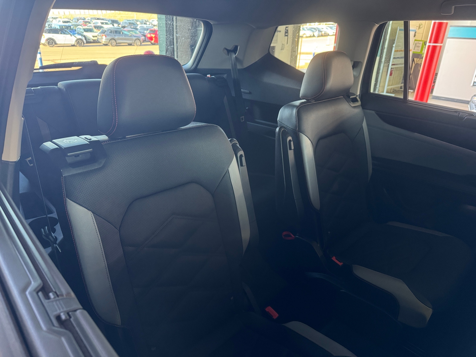 Thumbnail: 2025 Volkswagen Atlas - 6