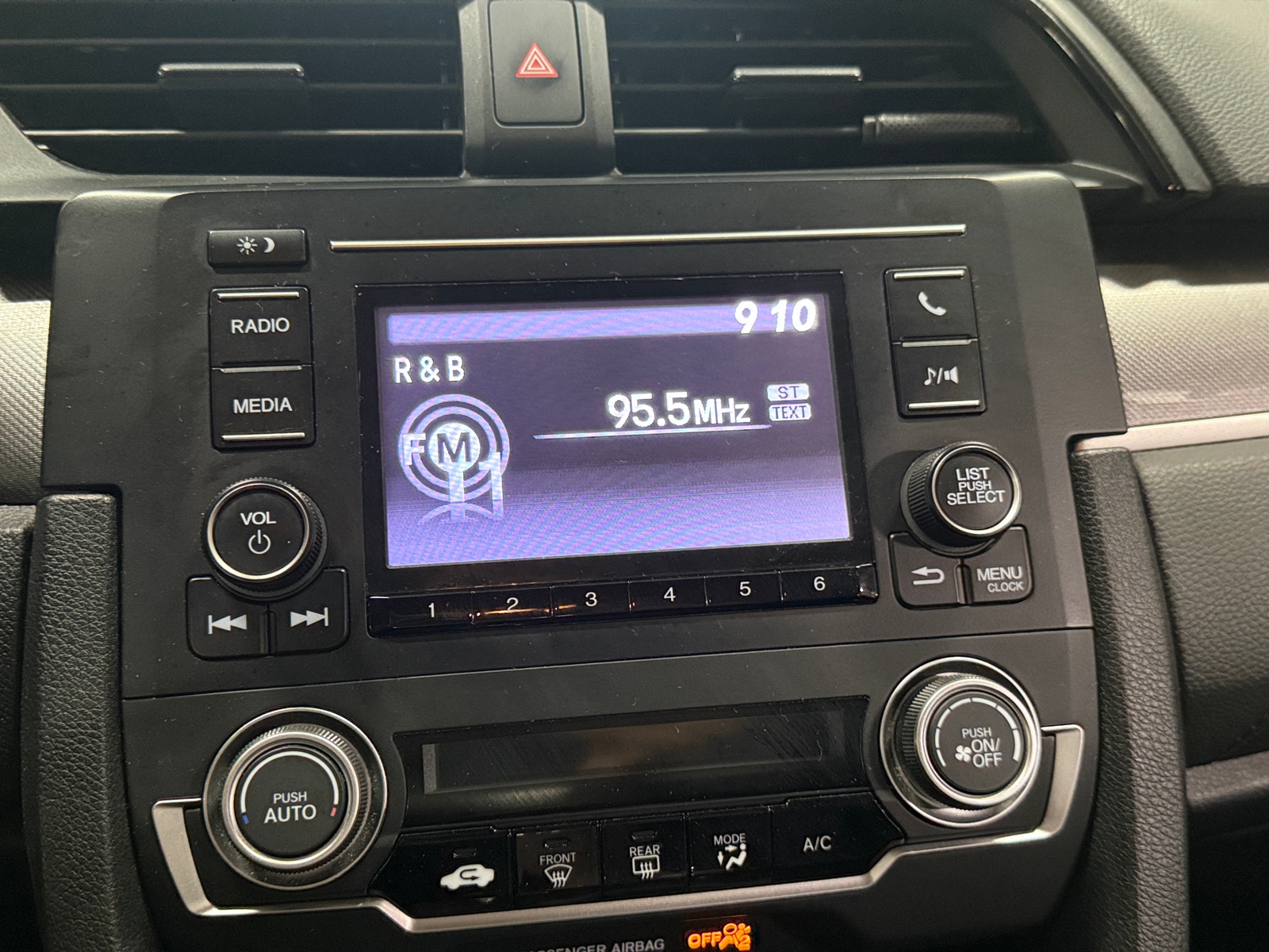 Thumbnail: 2017 Honda Civic - 4