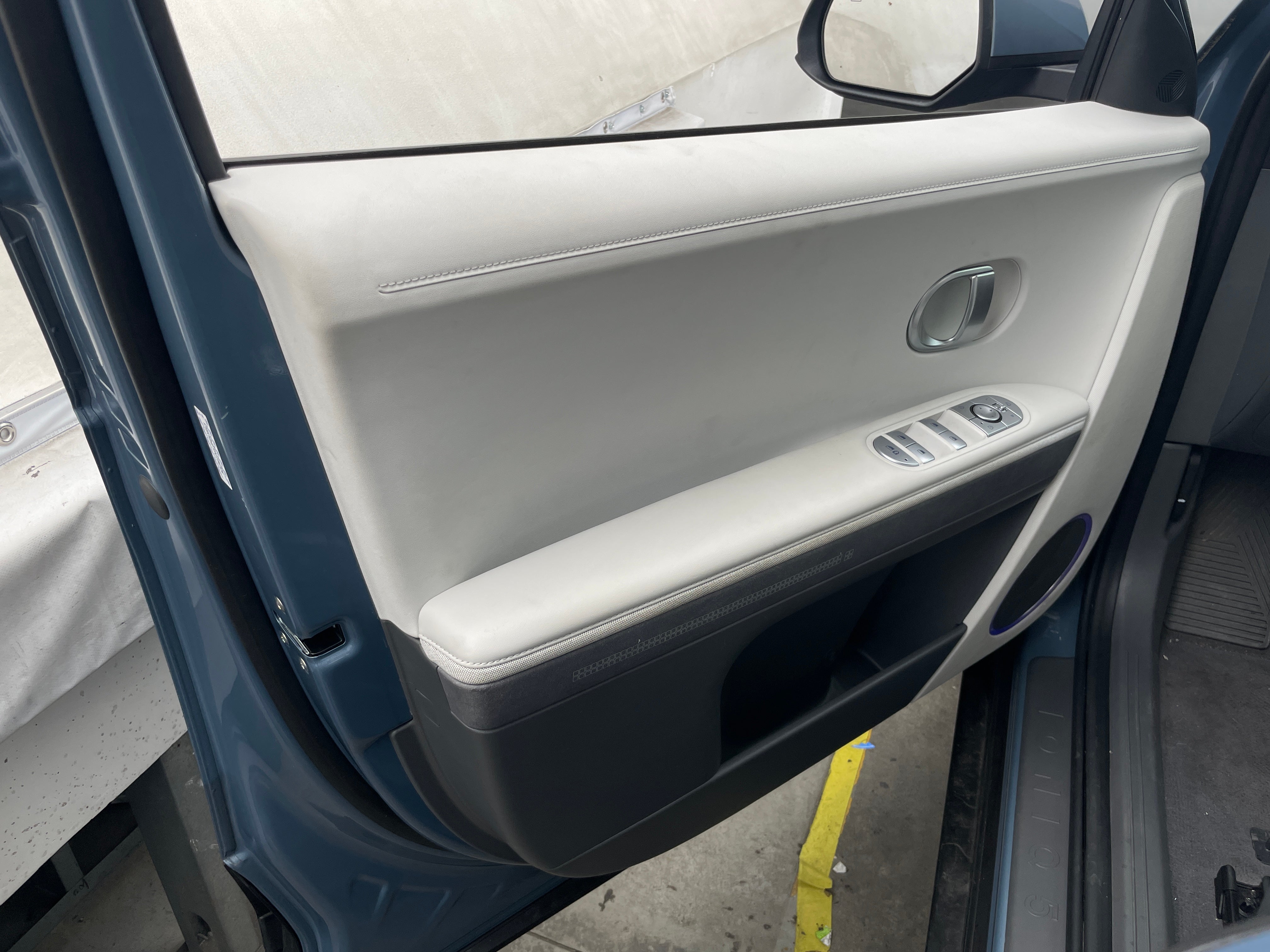 Used 2023 Hyundai IONIQ 5 SEL with VIN KM8KNDAFXPU186326 for sale in Oak Creek, WI