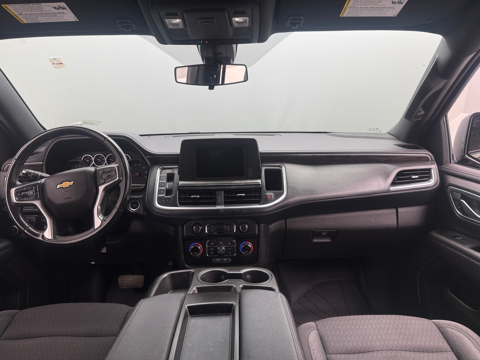 Thumbnail: 2022 Chevrolet Suburban - 3