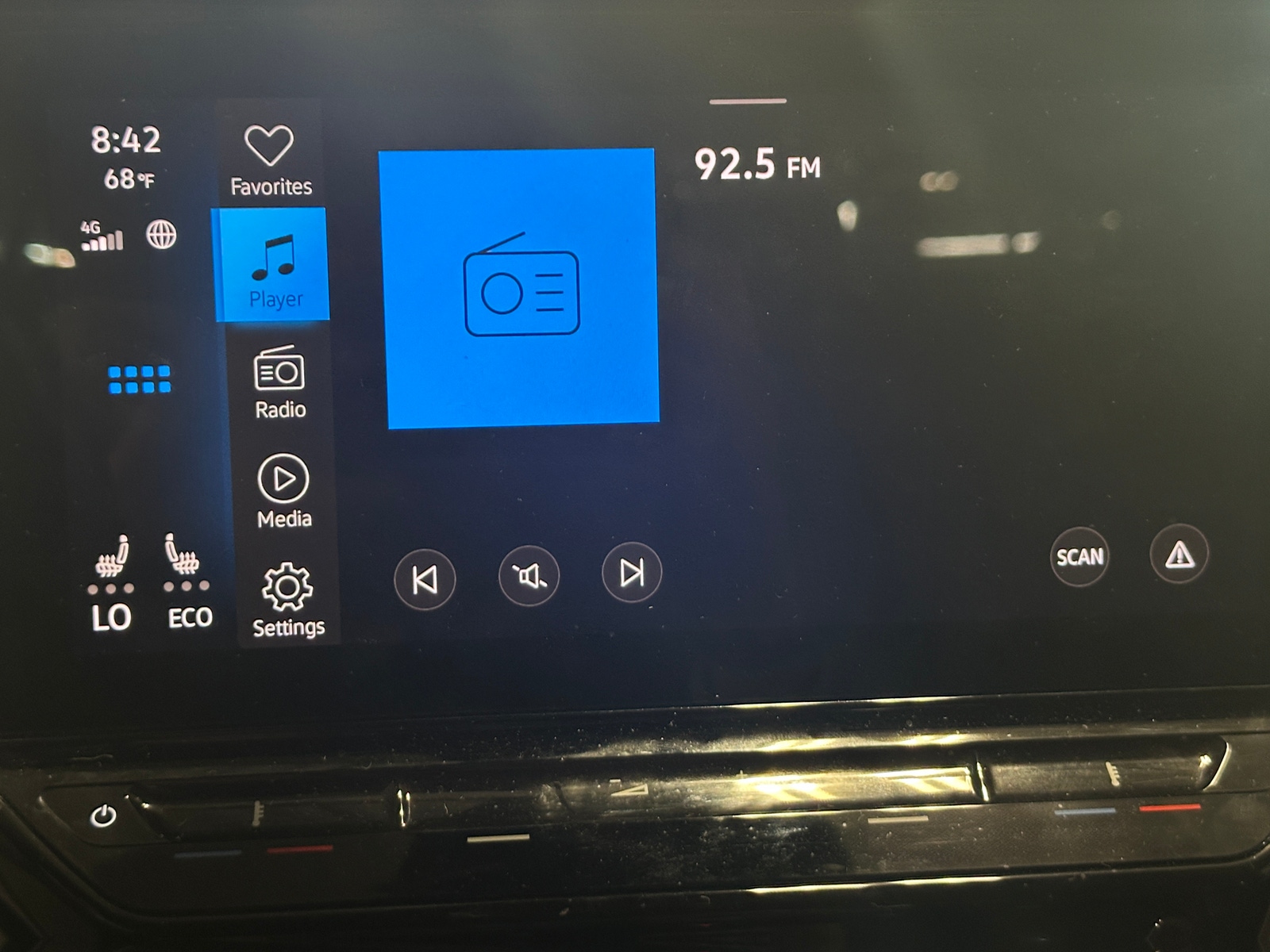 Thumbnail: 2022 Volkswagen ID.4 - 4