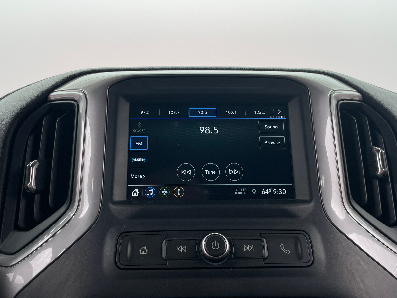 Thumbnail: 2019 Chevrolet Silverado 1500 - 4