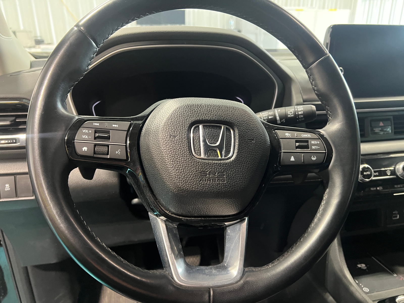 Thumbnail: 2023 Honda Pilot - 4