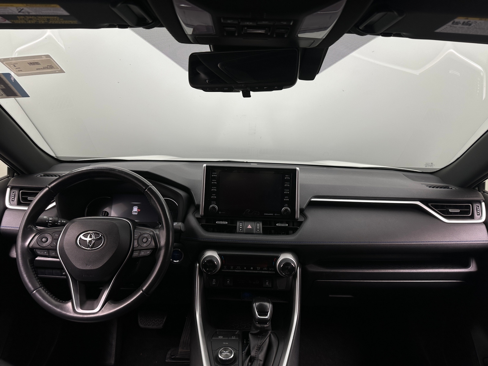 Thumbnail: 2019 Toyota RAV4 - 3