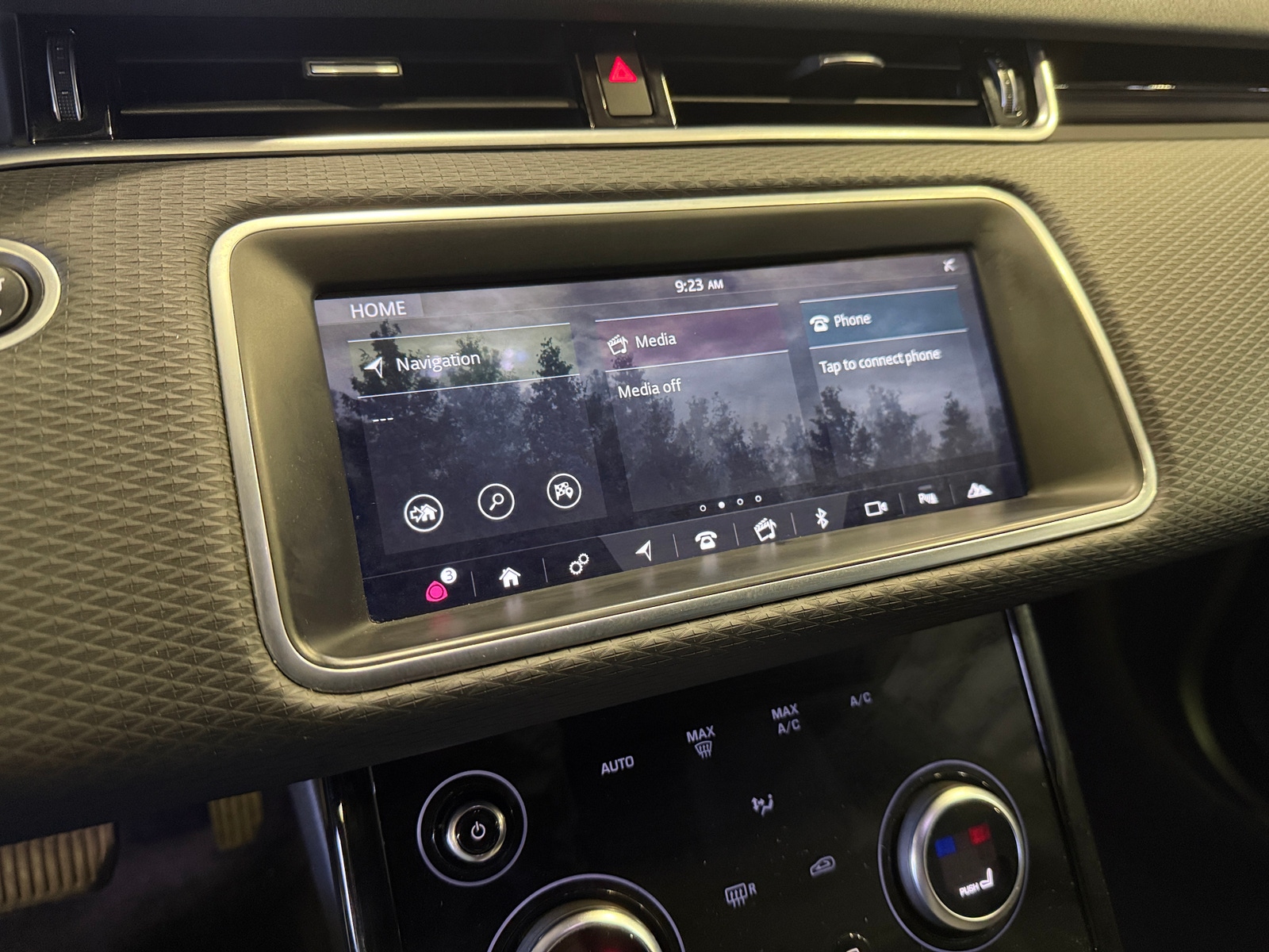 Thumbnail: 2020 Land Rover Range Rover Evoque - 3