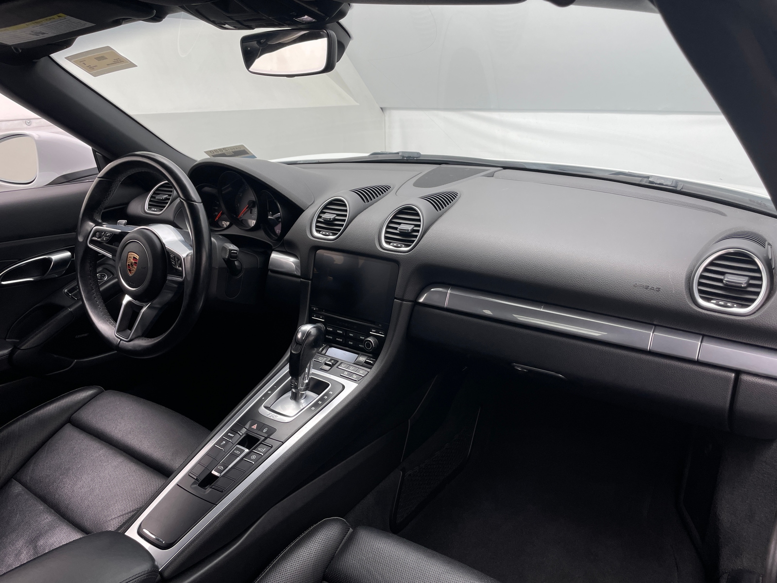 Thumbnail: 2017 Porsche 718 Boxster - 2