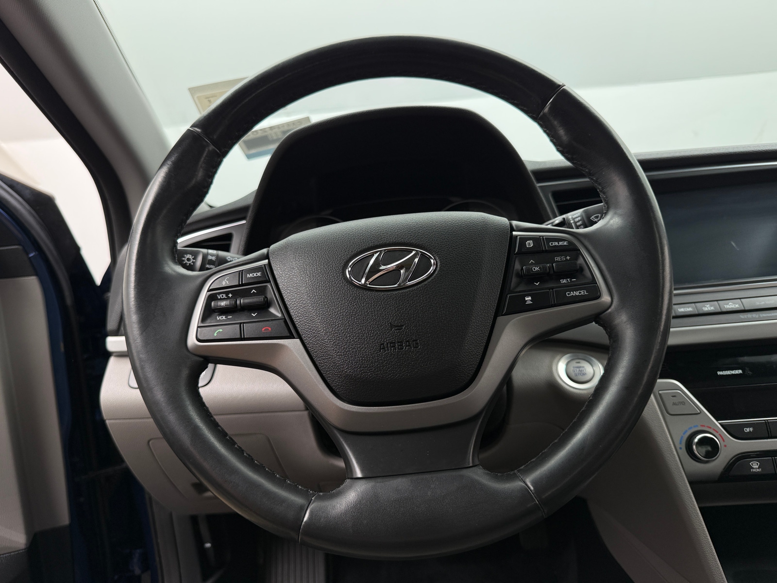 Thumbnail: 2017 Hyundai Elantra - 4