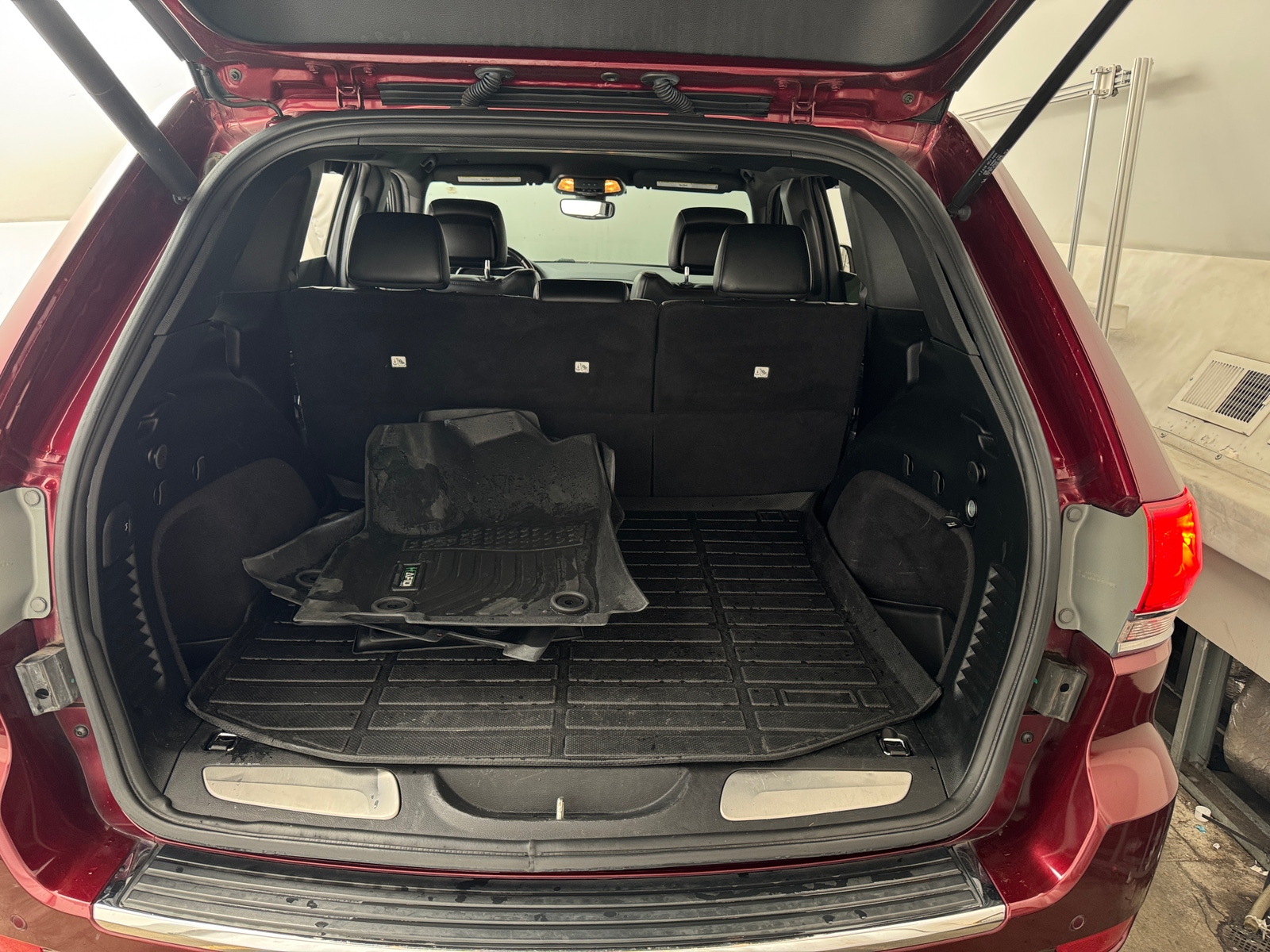 Thumbnail: 2019 Jeep Grand Cherokee - 6