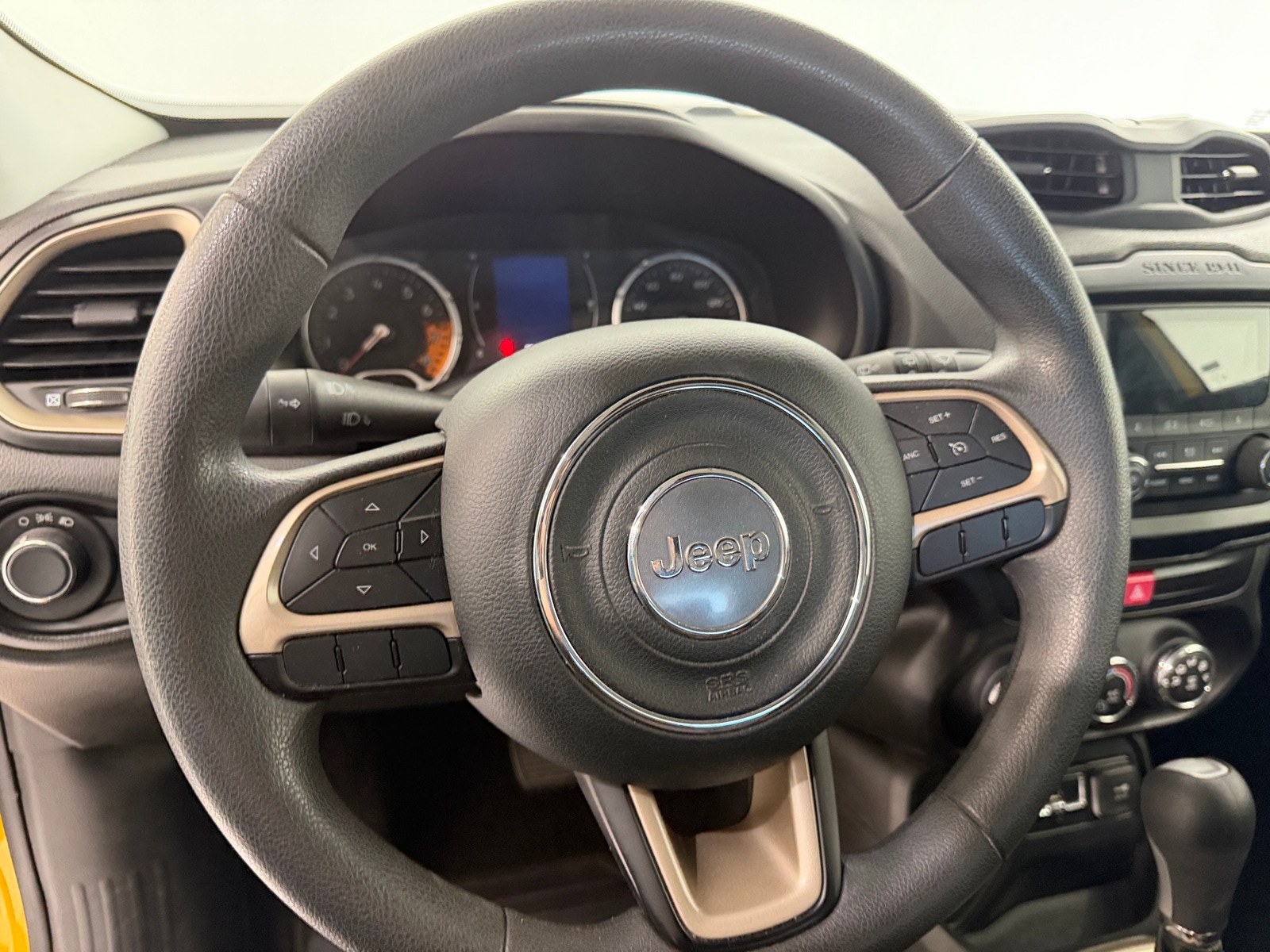 Thumbnail: 2017 Jeep Renegade - 5