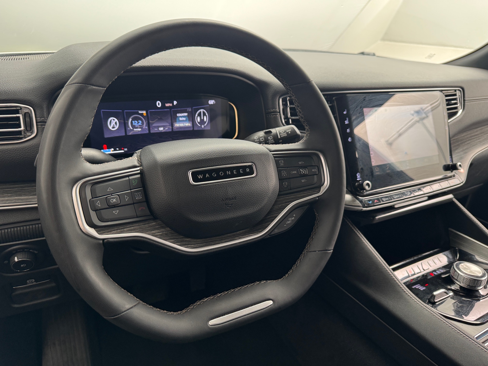 Thumbnail: 2024 Jeep Wagoneer - 4