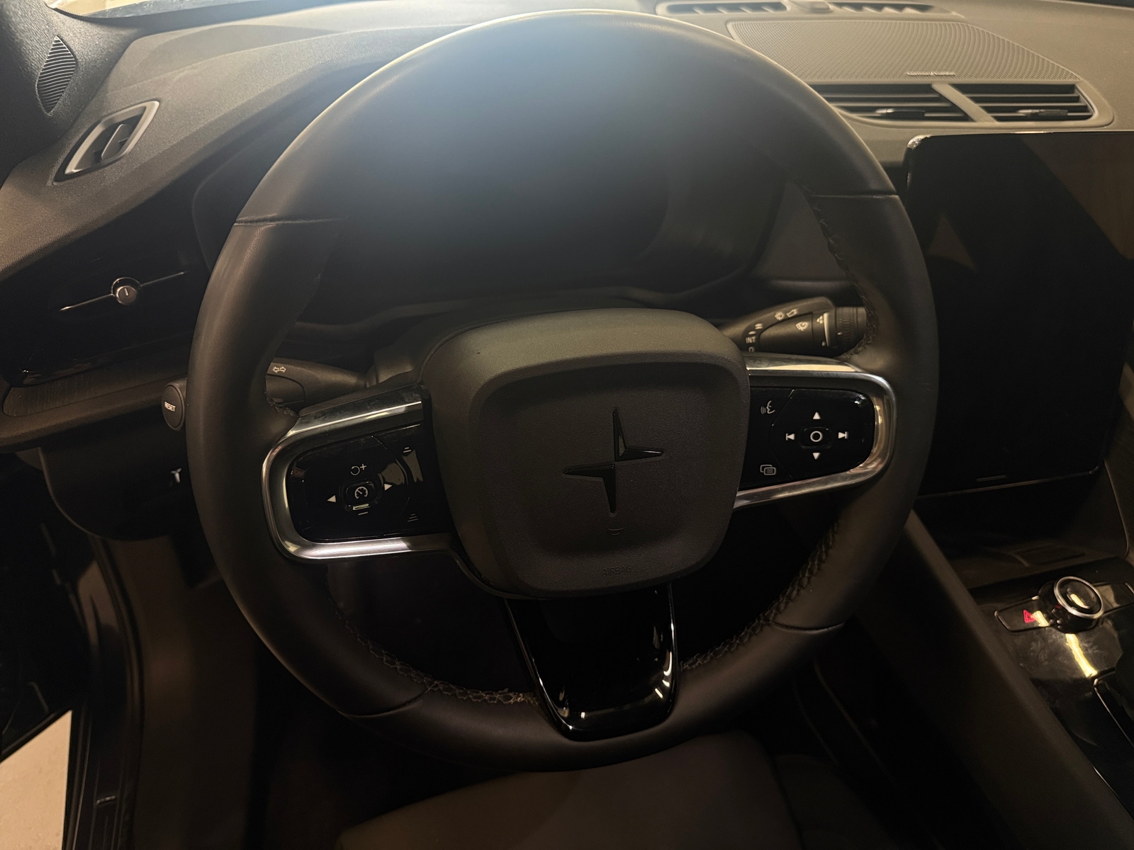Thumbnail: 2022 Polestar 2 - 5
