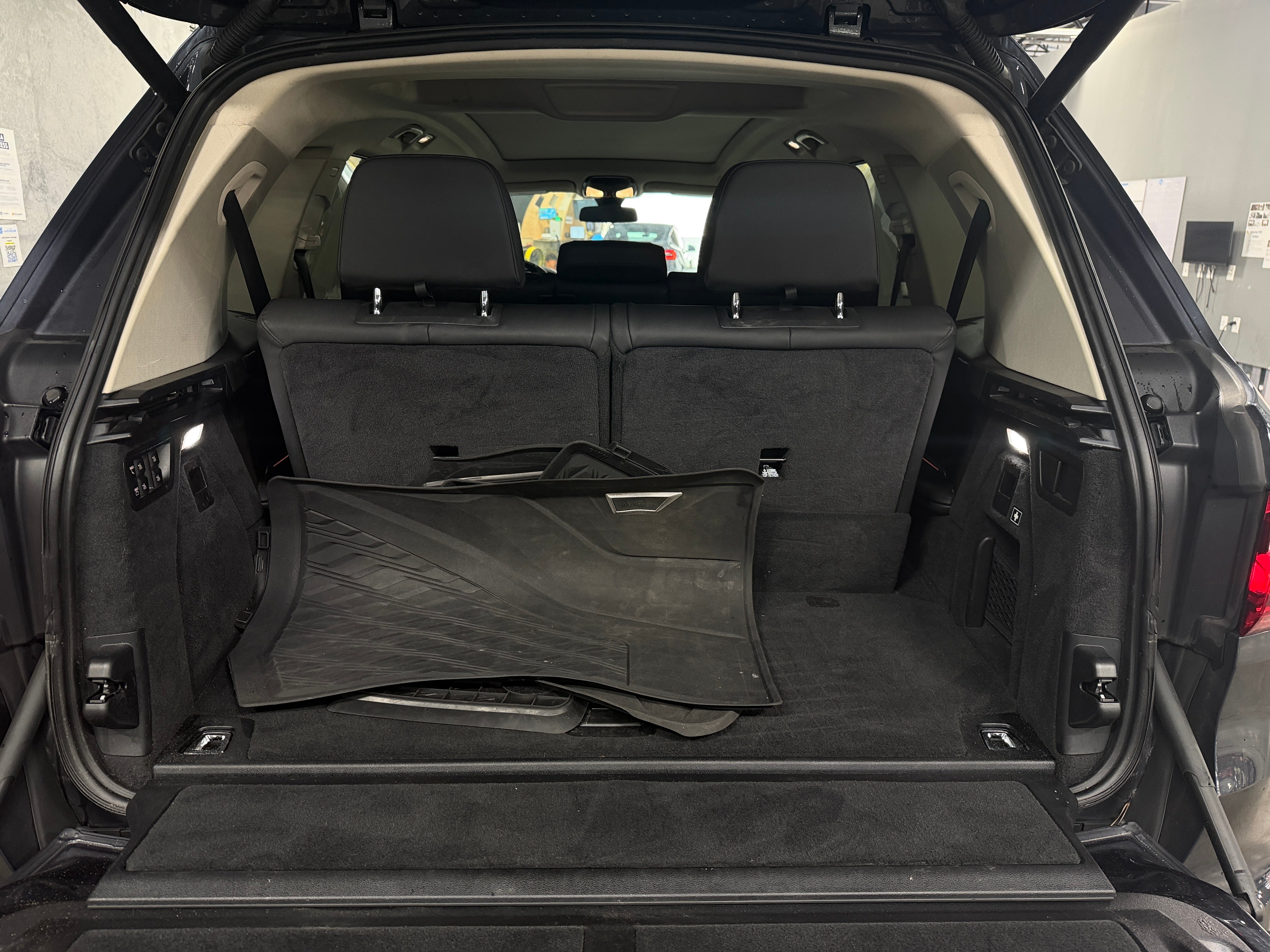 2021 BMW X7 40i - Photo 9