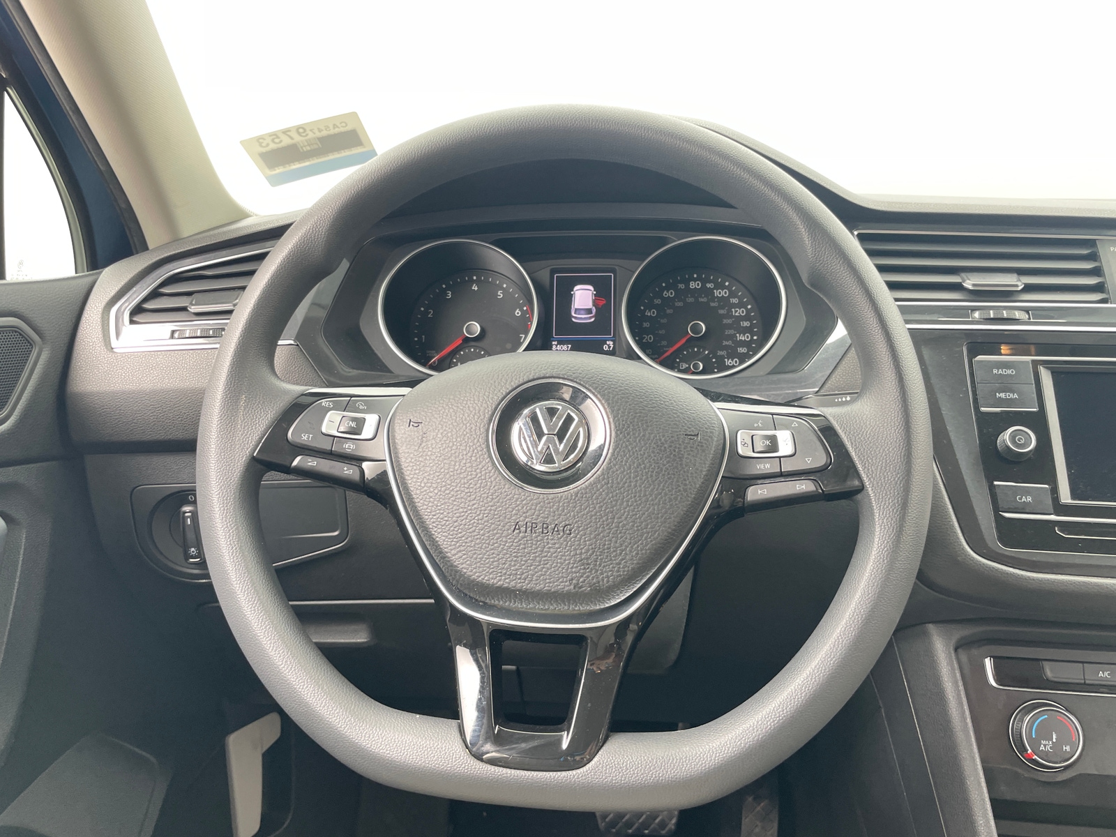 Thumbnail: 2019 Volkswagen Tiguan - 5