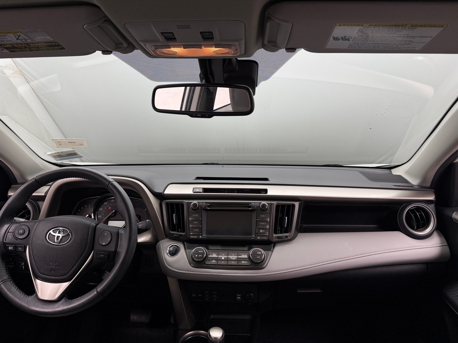 Thumbnail: 2015 Toyota RAV4 - 3